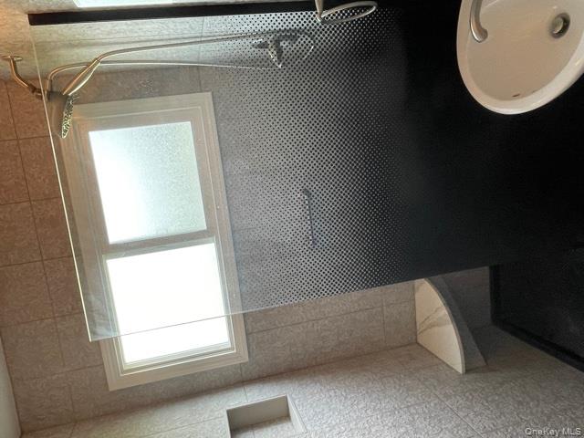 #8 photo, 2 Butler Lane, ナッソー郡 Levittown , NY 11756