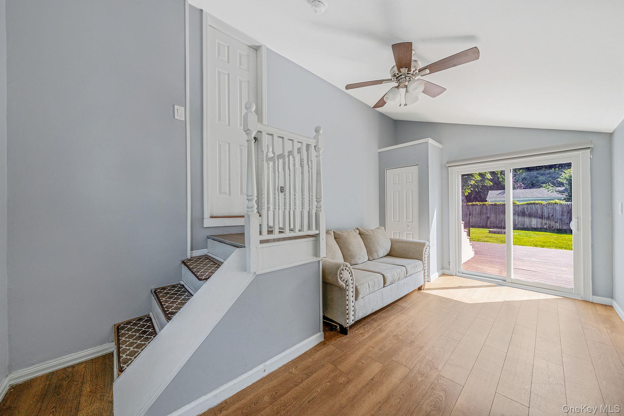 #10 photo, 301 Center Bay Drive, サフォーク郡 West Islip , NY 11795