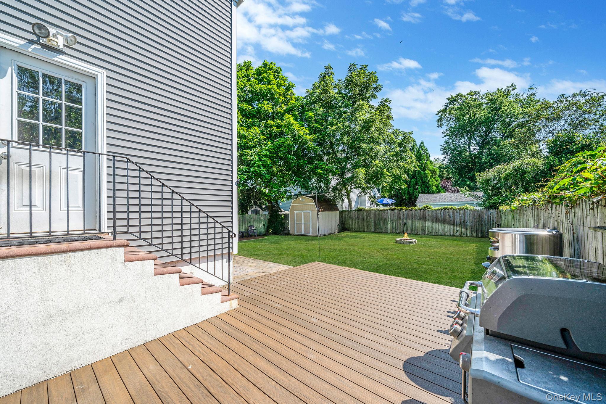 #17 photo, 301 Center Bay Drive, サフォーク郡 West Islip , NY 11795