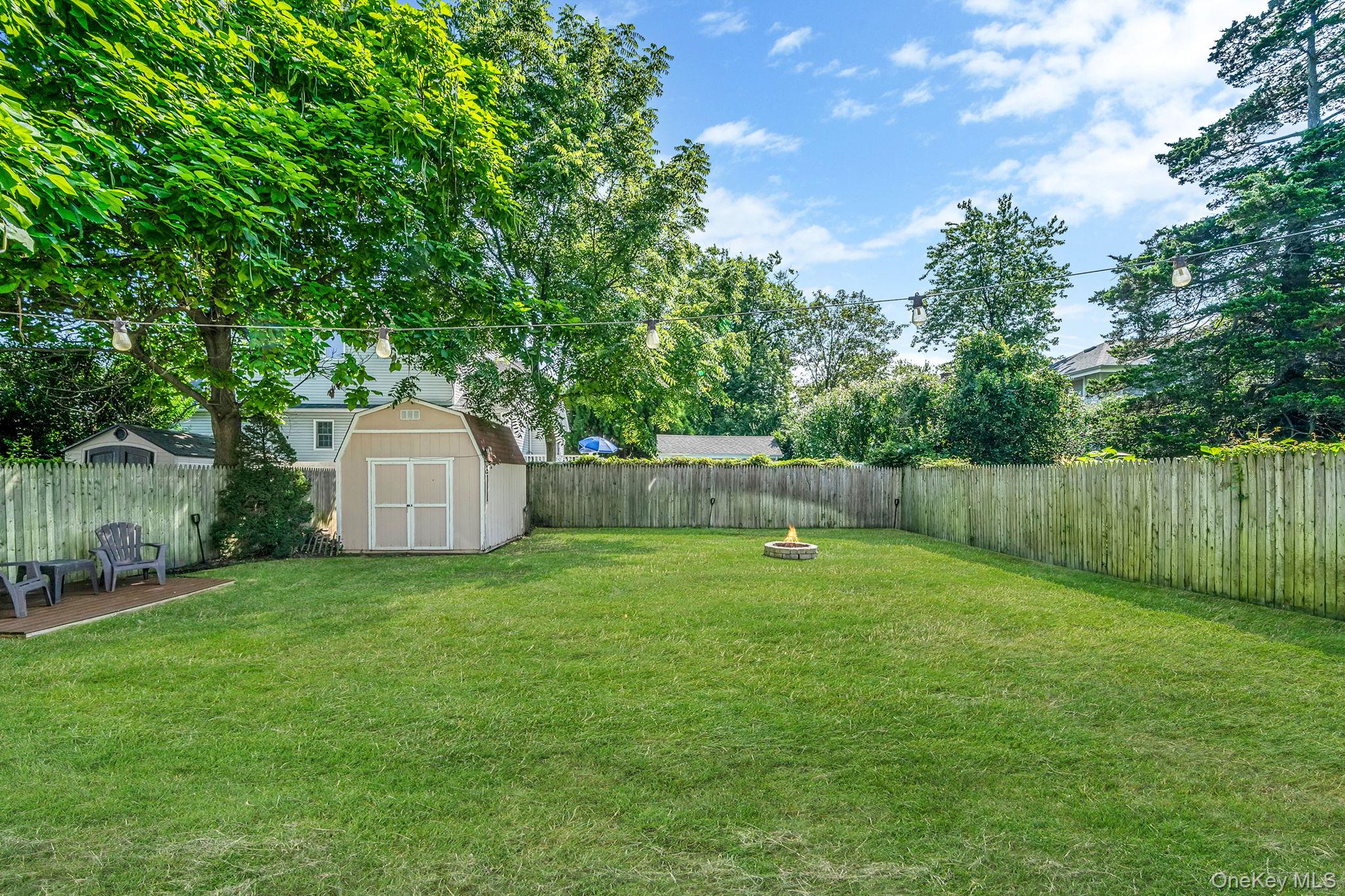 #18 photo, 301 Center Bay Drive, サフォーク郡 West Islip , NY 11795