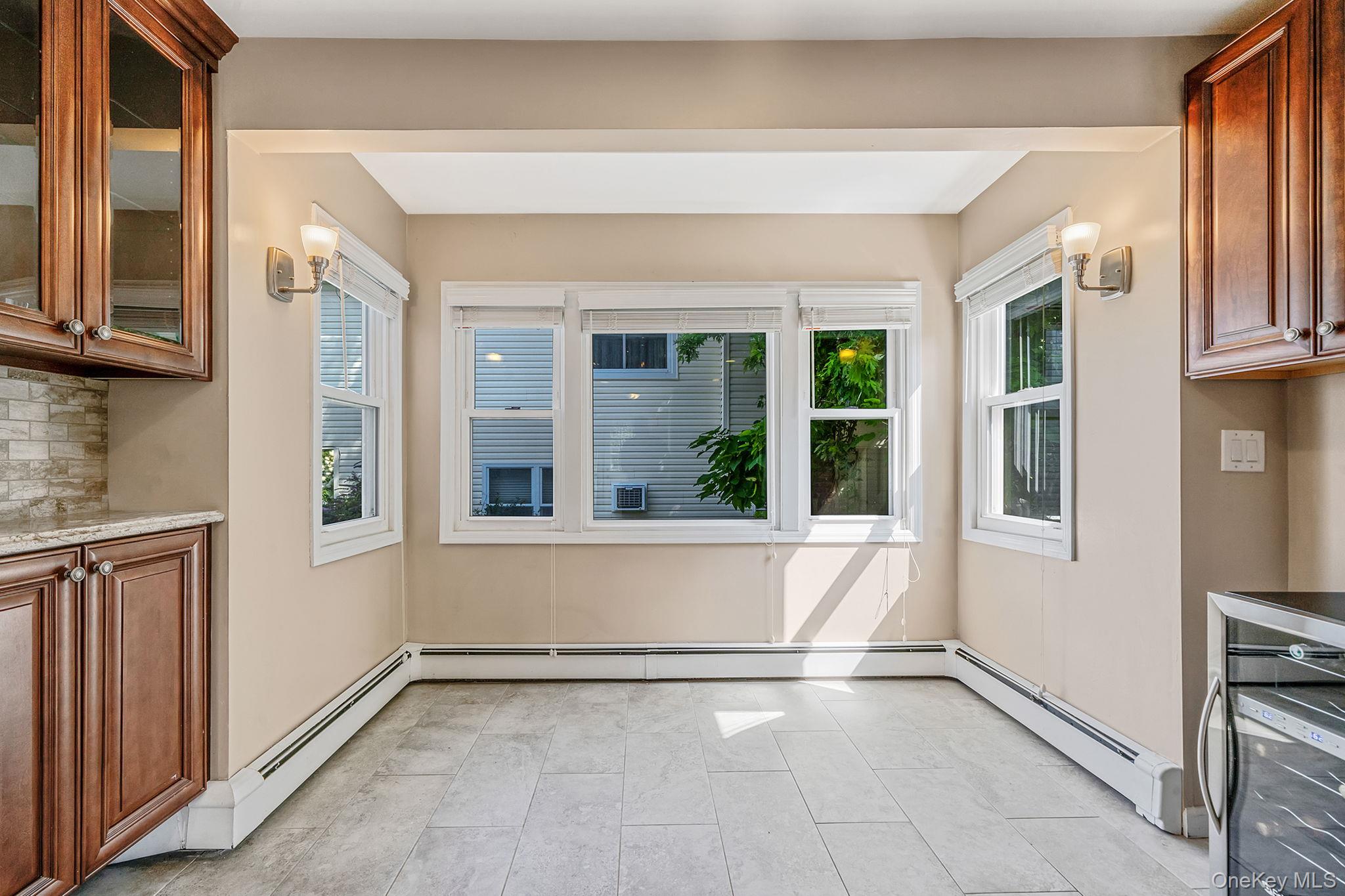 #9 photo, 301 Center Bay Drive, サフォーク郡 West Islip , NY 11795