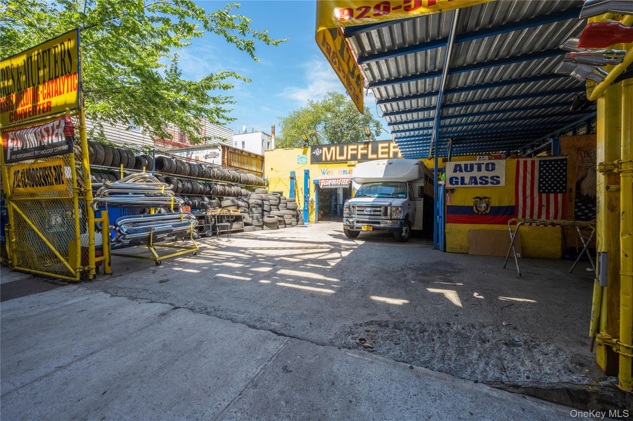 #3 photo, 112-13 Roosevelt Avenue, クイーンズ区 Corona , NY 11368