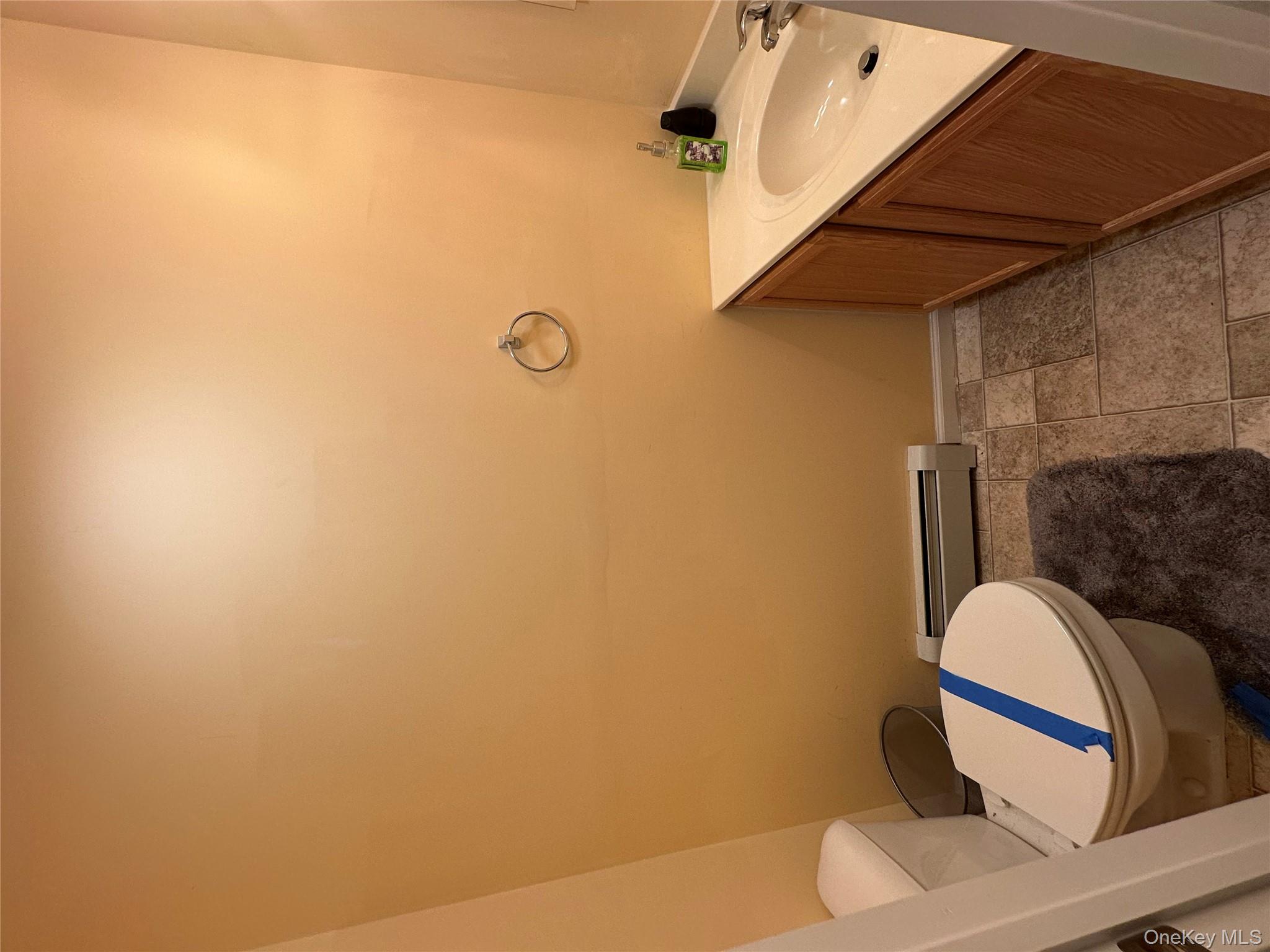 #11 photo, 161 Washington Drive, サフォーク郡 Mastic Beach , NY 11951