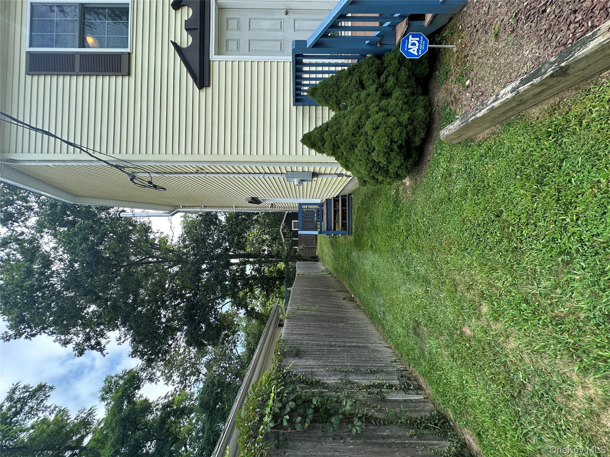 #13 photo, 161 Washington Drive, サフォーク郡 Mastic Beach , NY 11951