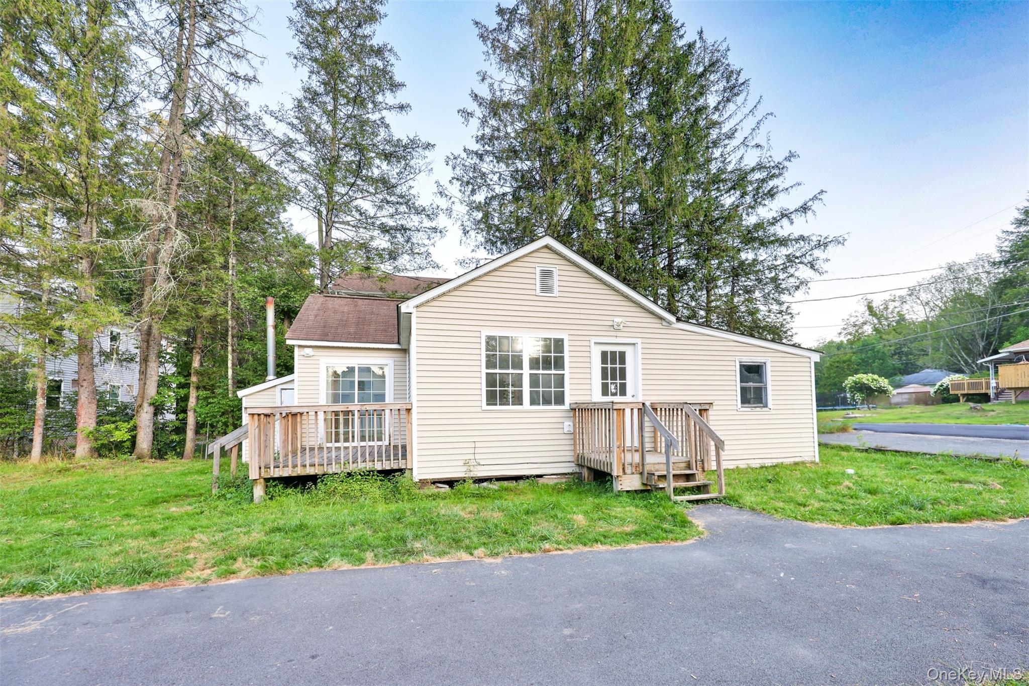 #4 photo, 24 Edgewood Place, South Fallsburg , NY 12779