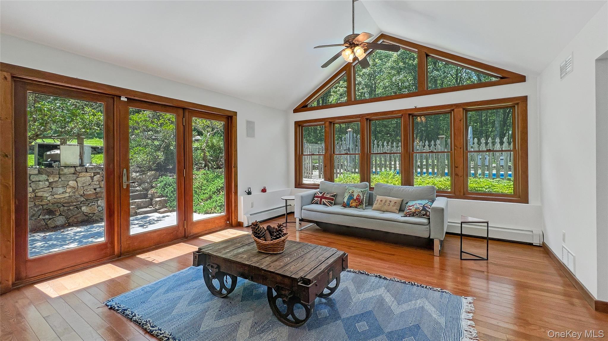 #5 photo, 701 Route 301, Cold Spring , NY 10579