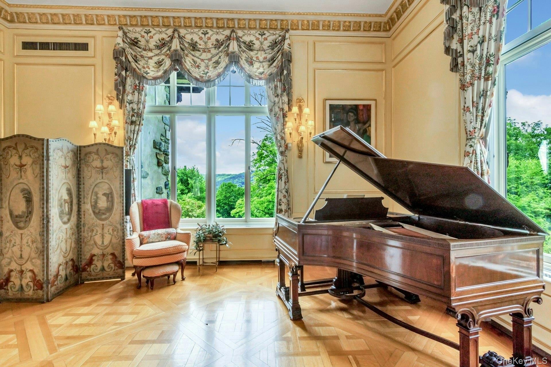 #8 photo, 120 Ridge Road, Tuxedo Park , NY 10987