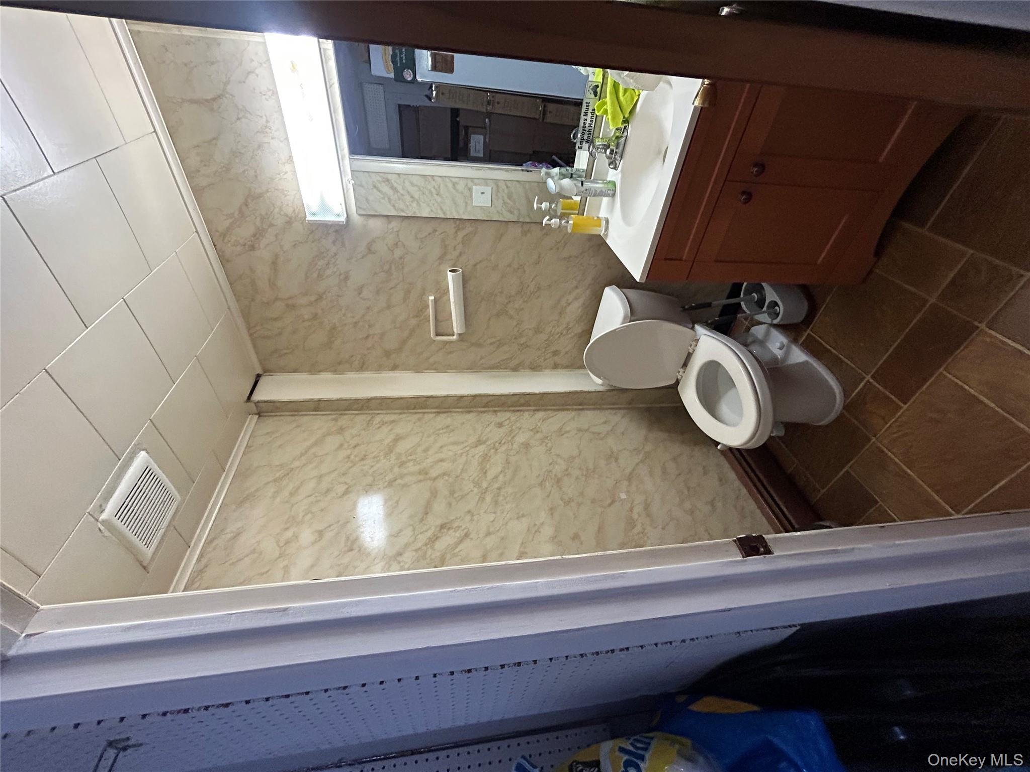 #8 photo, 34 Hoffman Street, Poughkeepsie , NY 12601