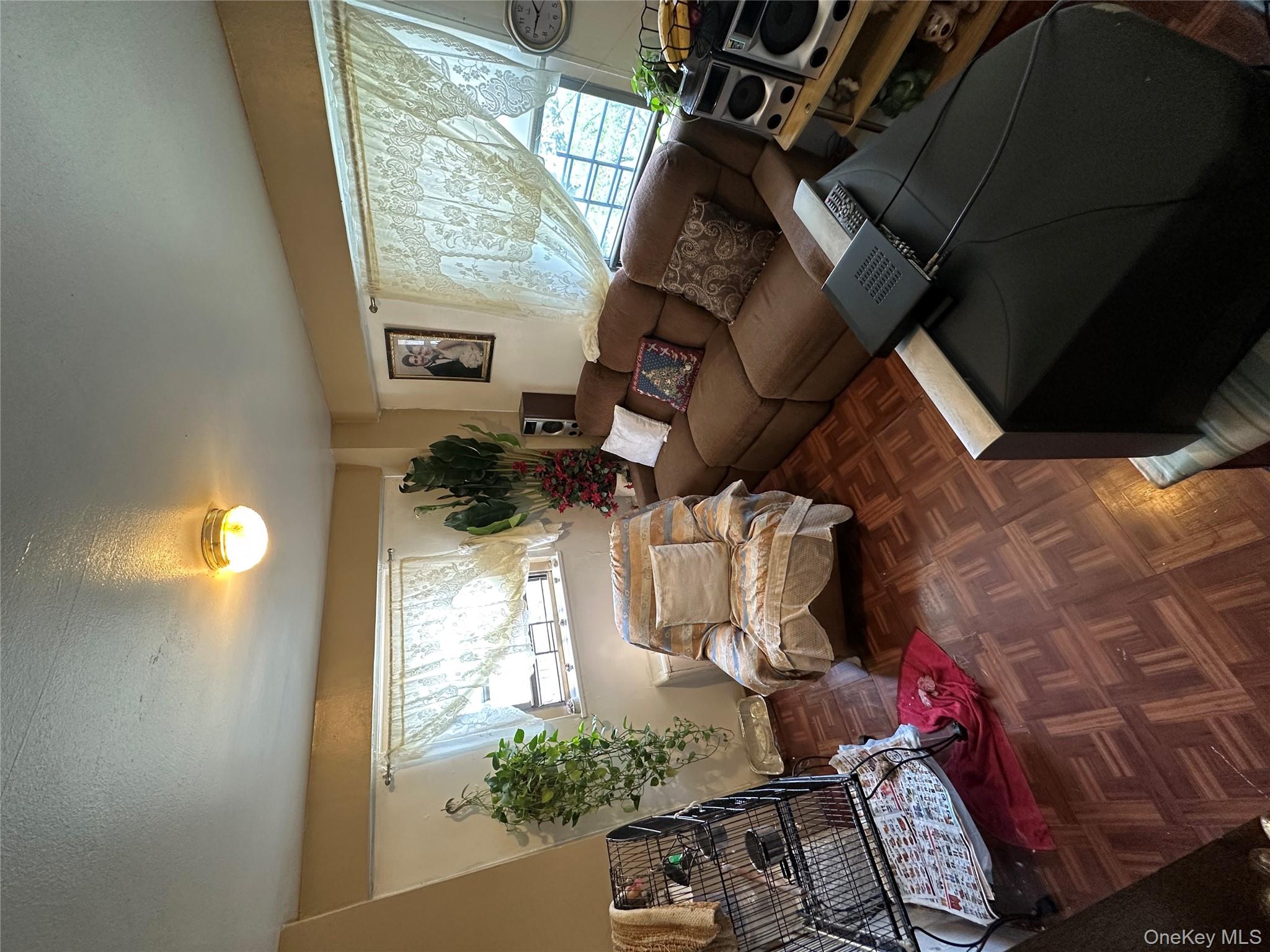 #5 photo, 1020 Grand Concourse, ブロンクス区 Bronx , NY 10451