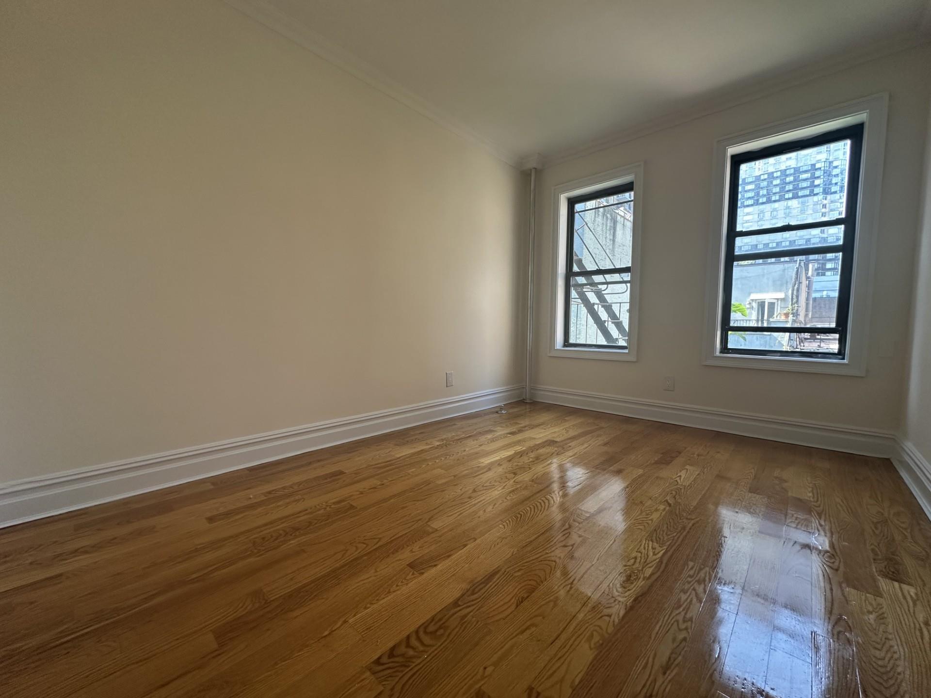 #3 photo, New York City, マンハッタン Hells Kitchen , NY 10036