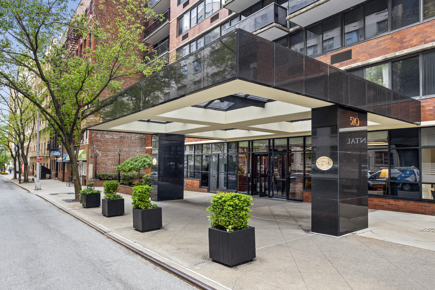 #9 photo, 510 E 80TH Street, マンハッタン Yorkville , NY 10075