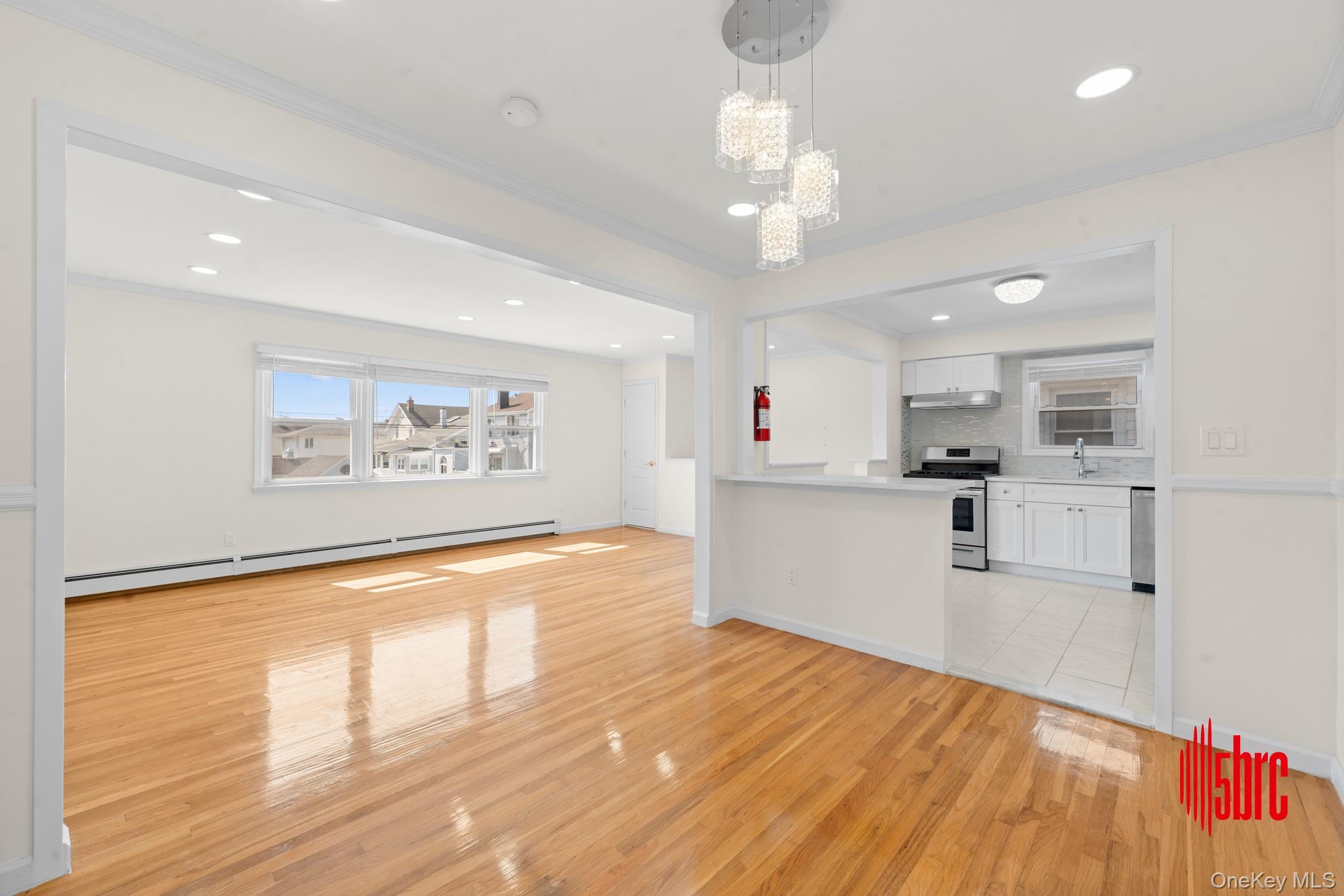 #4 photo, 16209 99th Street, クイーンズ区 Howard Beach , NY 11414