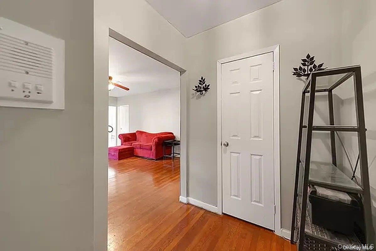 #3 photo, 68-20 Burns Street, クイーンズ区 Forest Hills , NY 11375