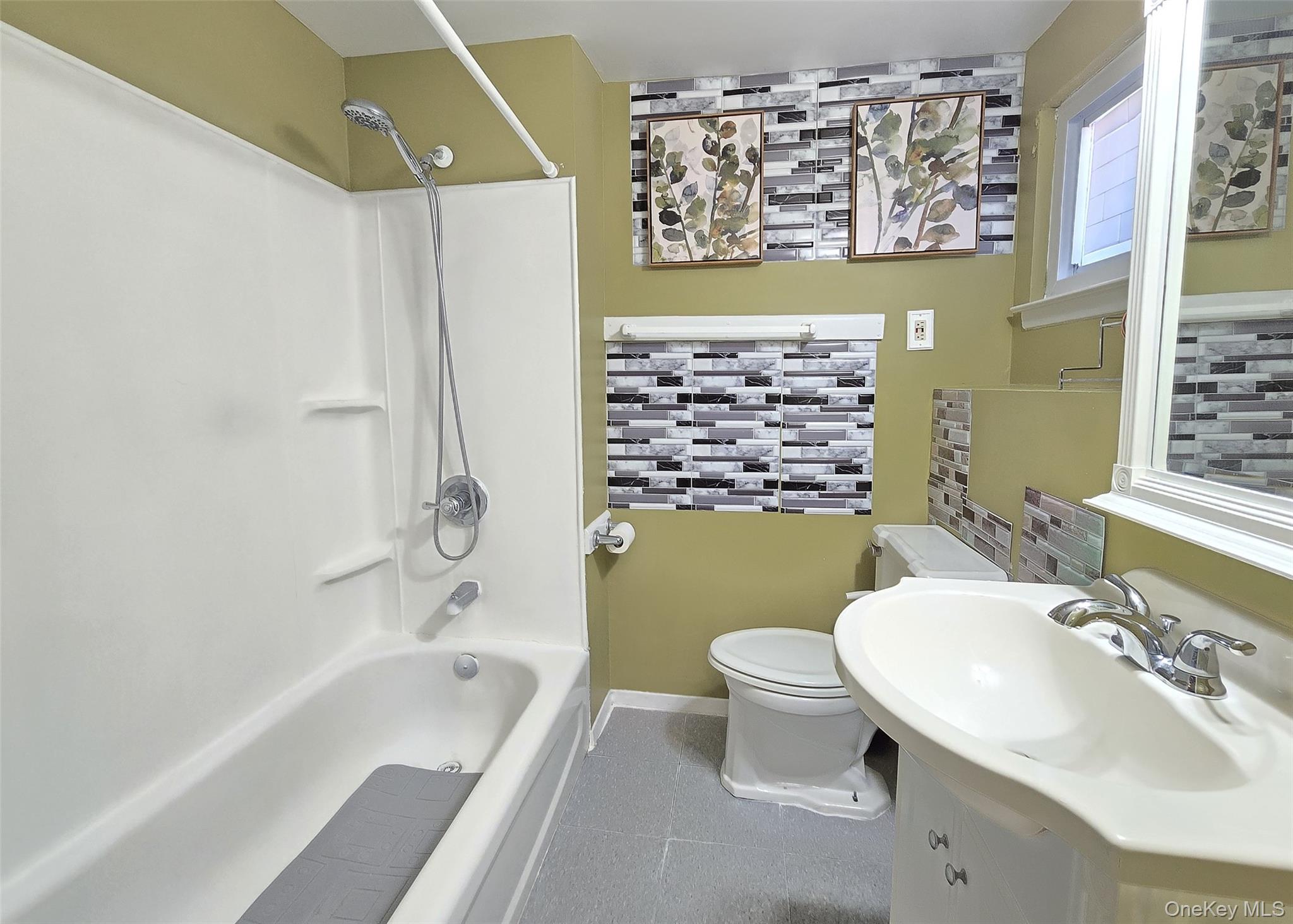 #14 photo, 113 Berkeley Avenue, Selden , NY 11784