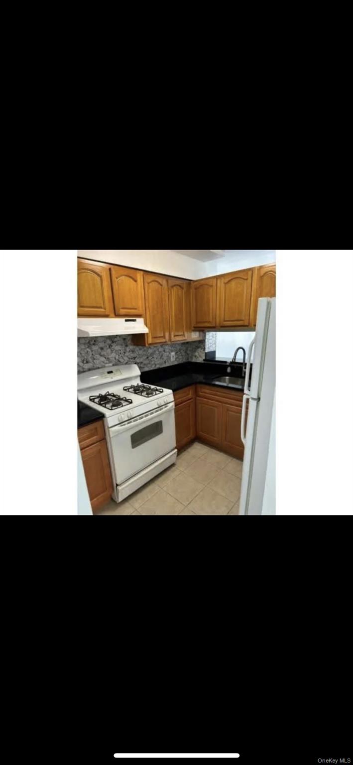 #2 photo, 339 Elton Street, ブルックリン区 Brooklyn , NY 11208