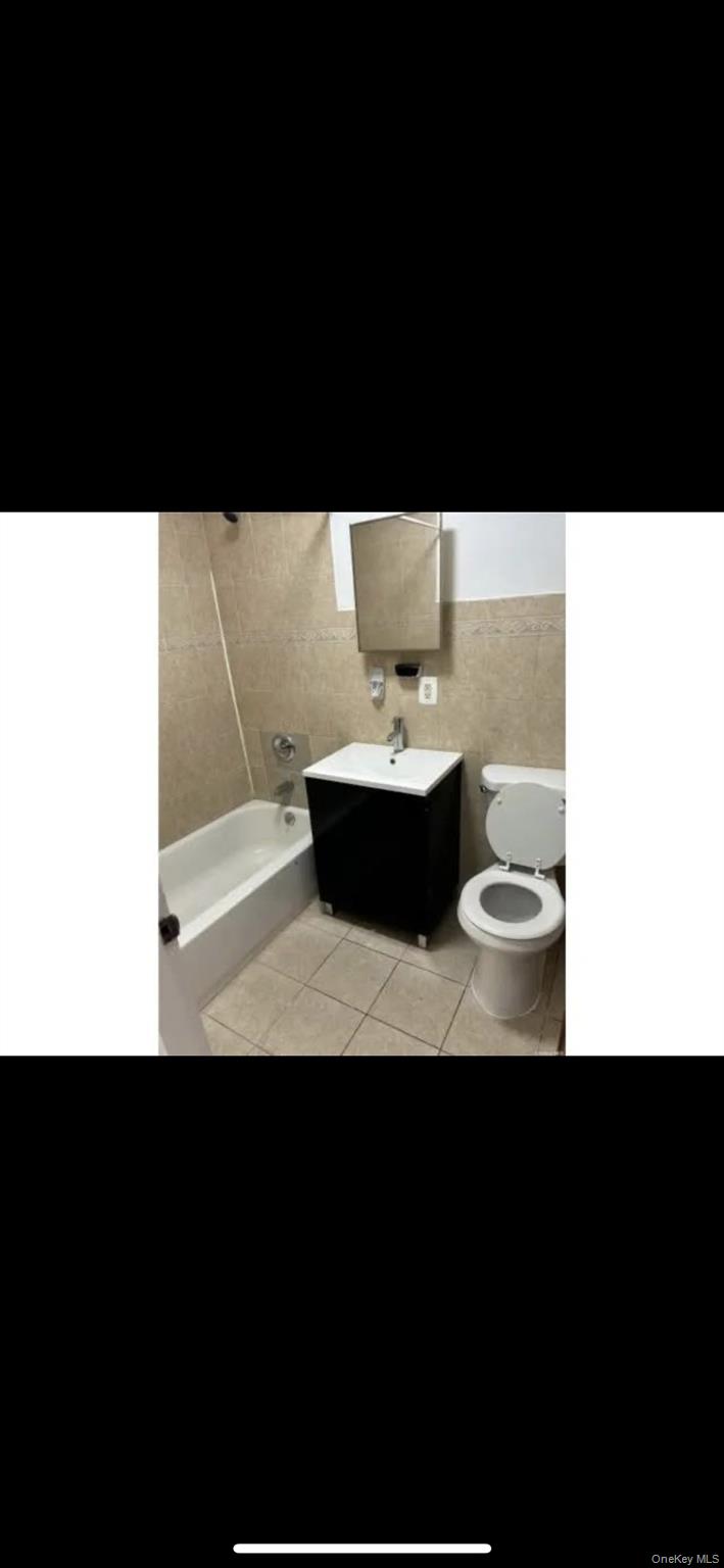 #3 photo, 339 Elton Street, ブルックリン区 Brooklyn , NY 11208