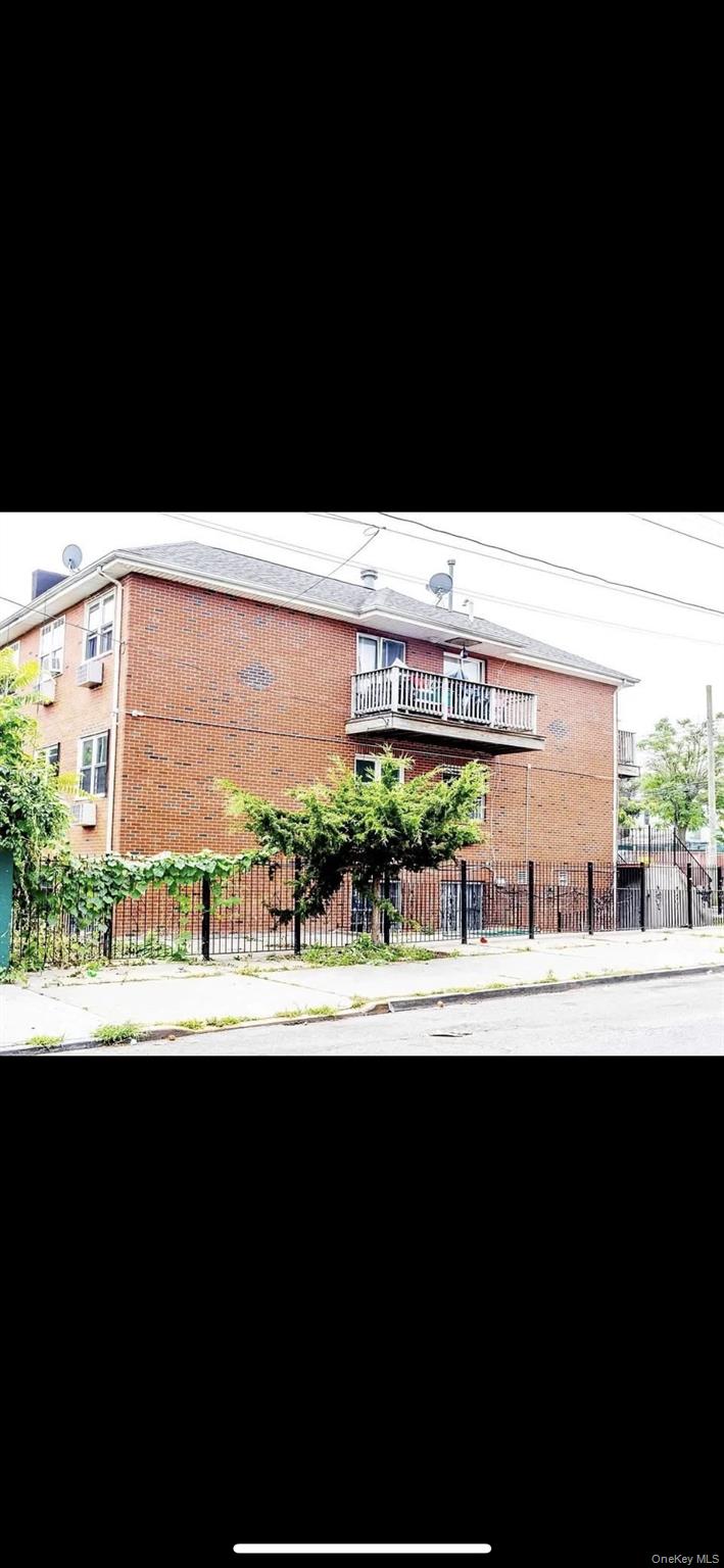 #4 photo, 339 Elton Street, ブルックリン区 Brooklyn , NY 11208