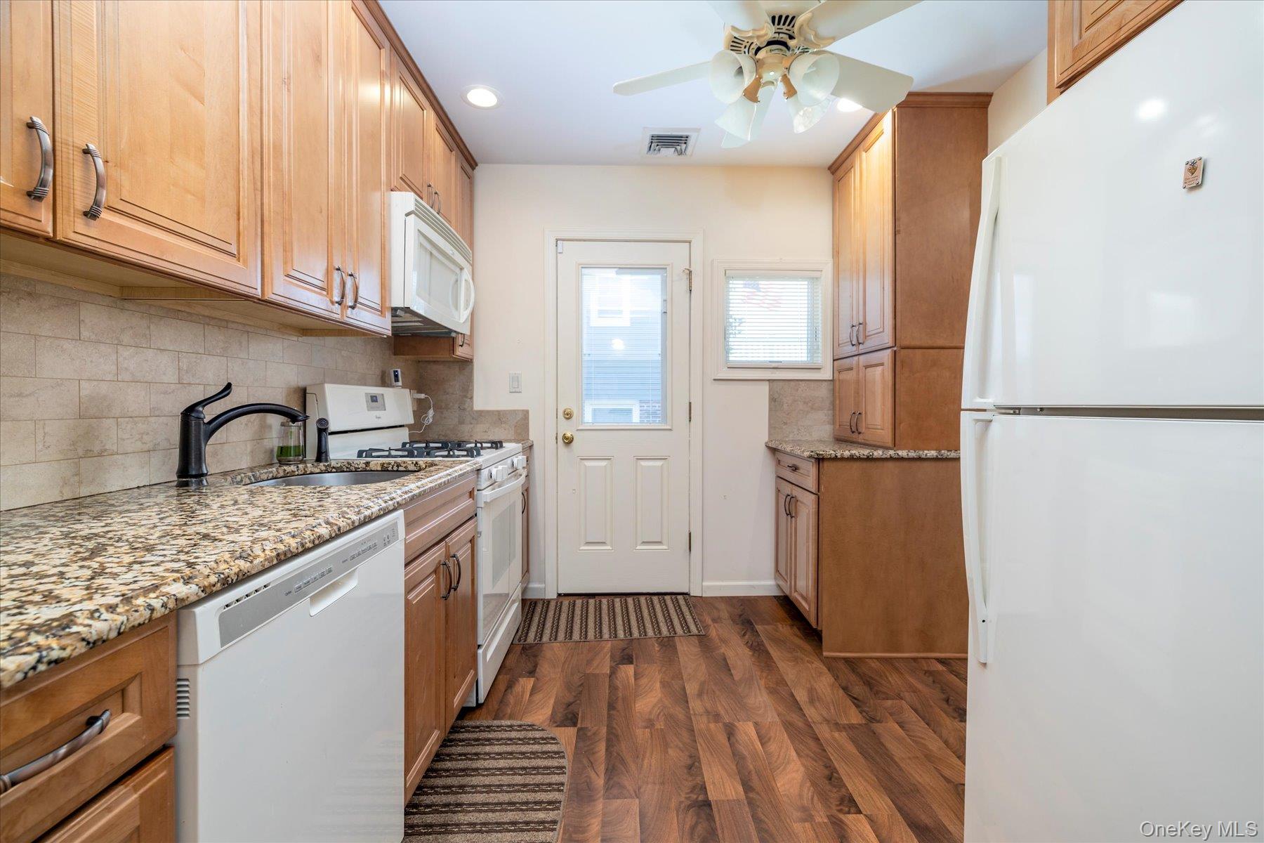 #10 photo, 328 W Fulton Street, Long Beach , NY 11561