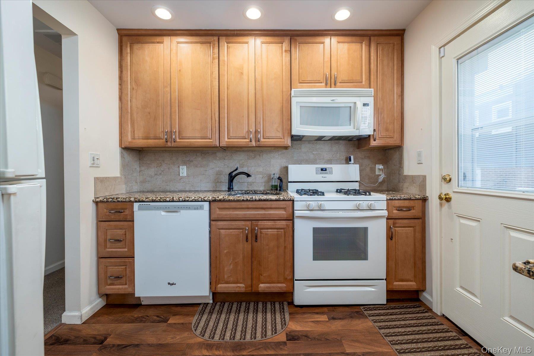 #11 photo, 328 W Fulton Street, Long Beach , NY 11561