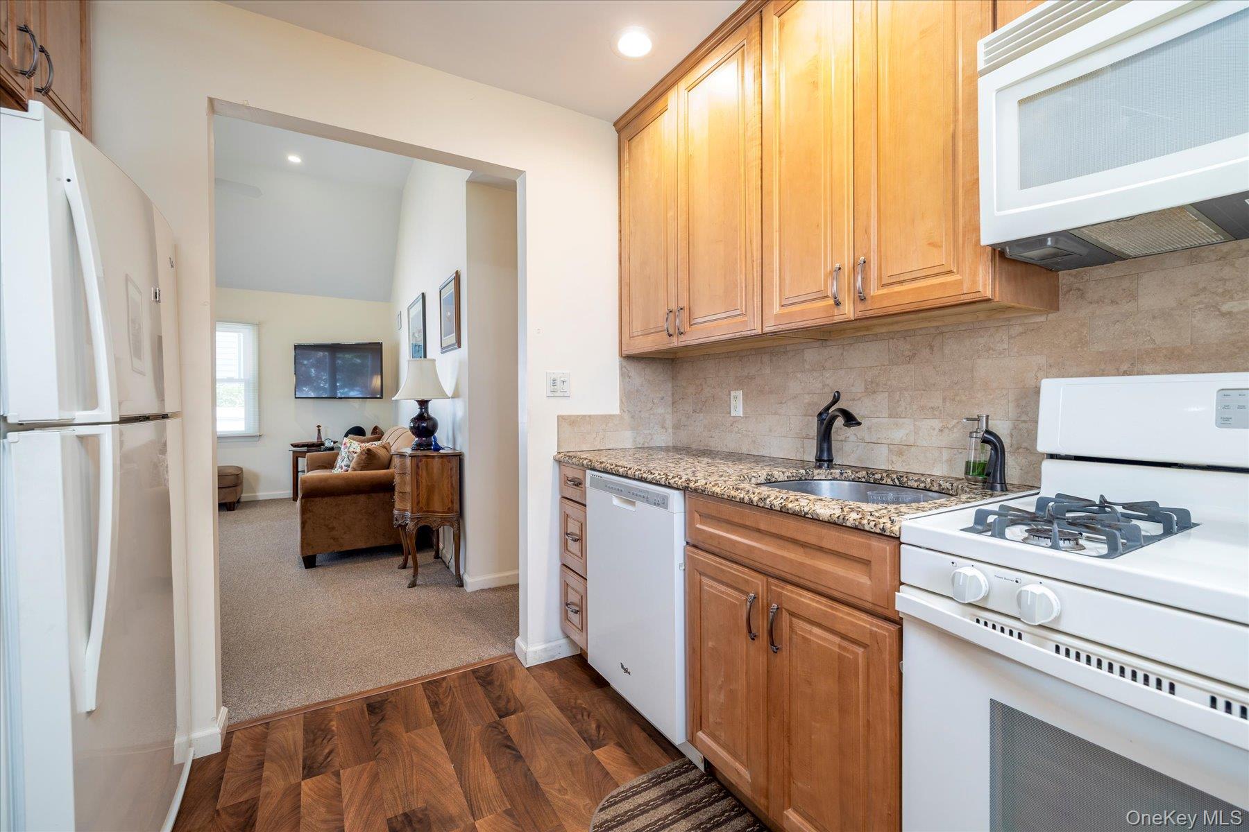 #12 photo, 328 W Fulton Street, Long Beach , NY 11561