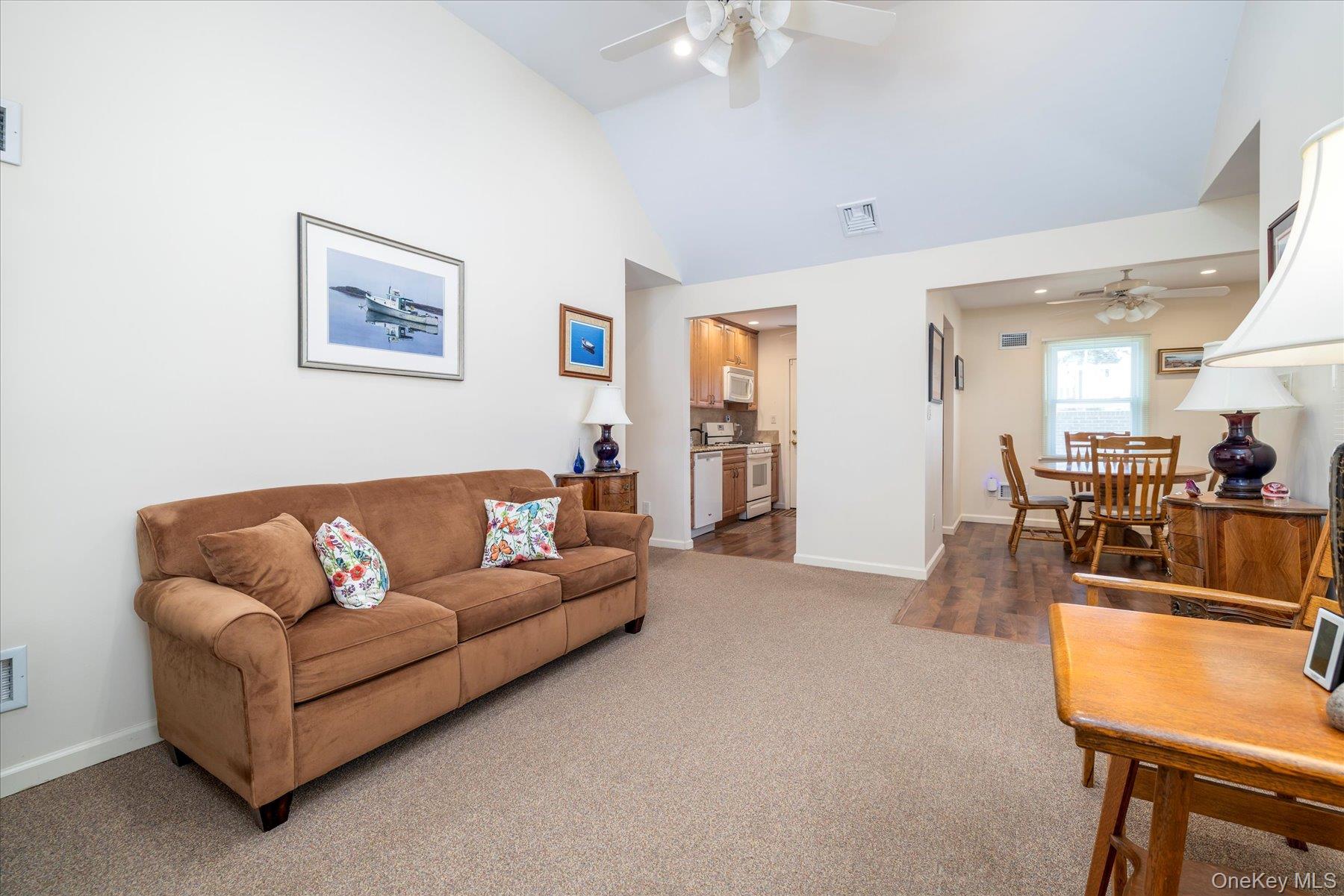 #7 photo, 328 W Fulton Street, Long Beach , NY 11561