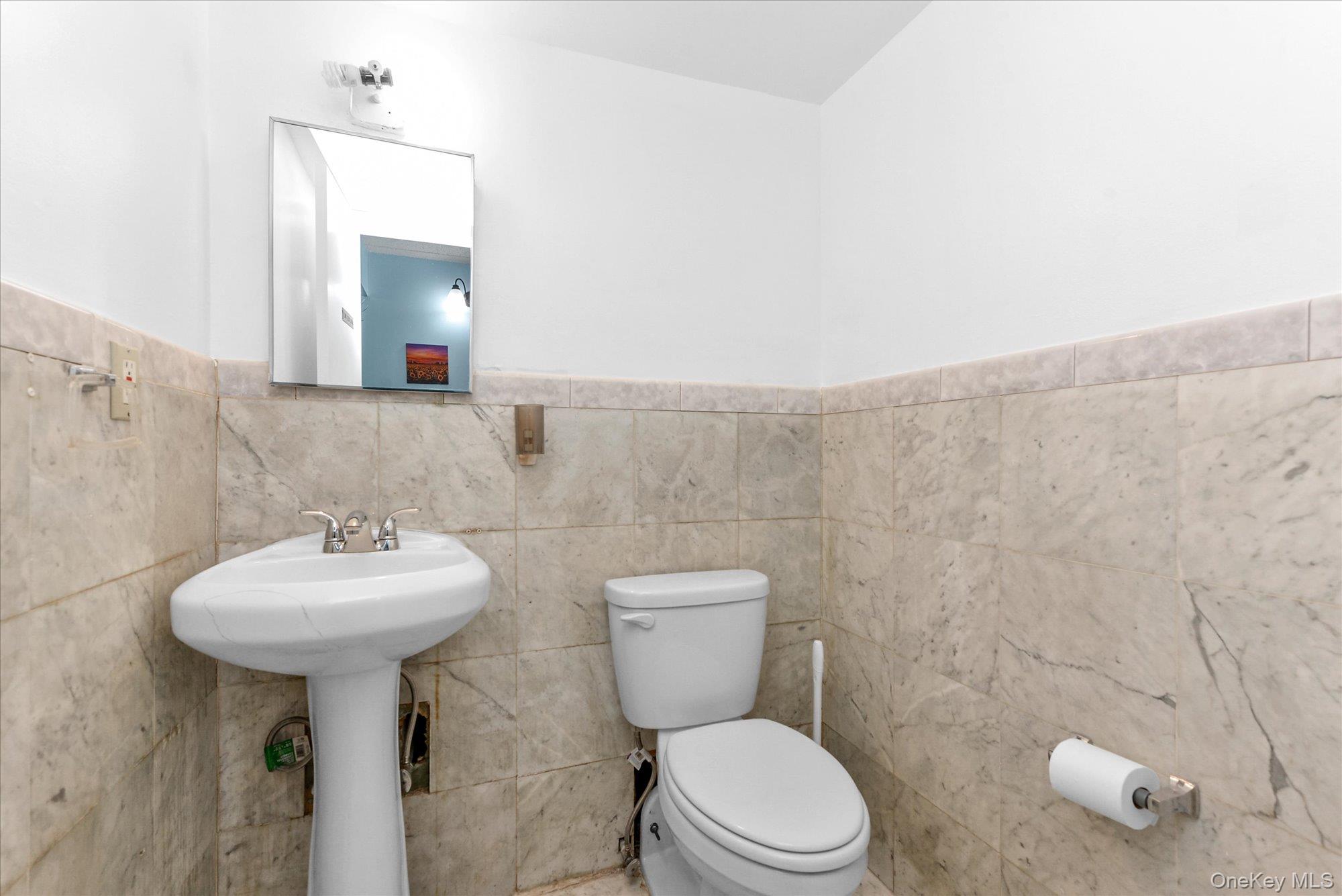 #11 photo, 75-58 113th Street, クイーンズ区 Forest Hills , NY 11375