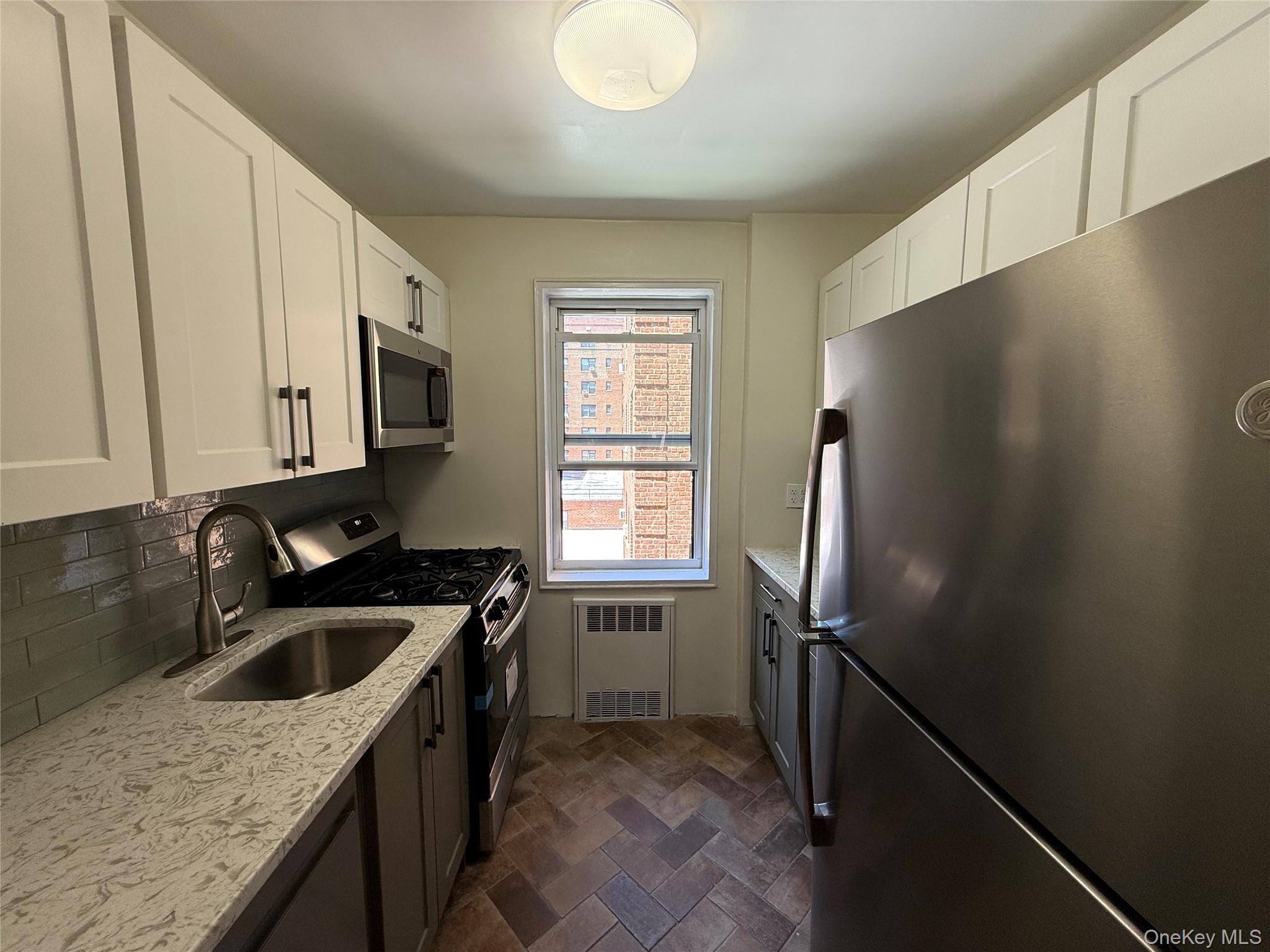 #2 photo, 30 Ehrbar ave, Fleetwood , NY 10552