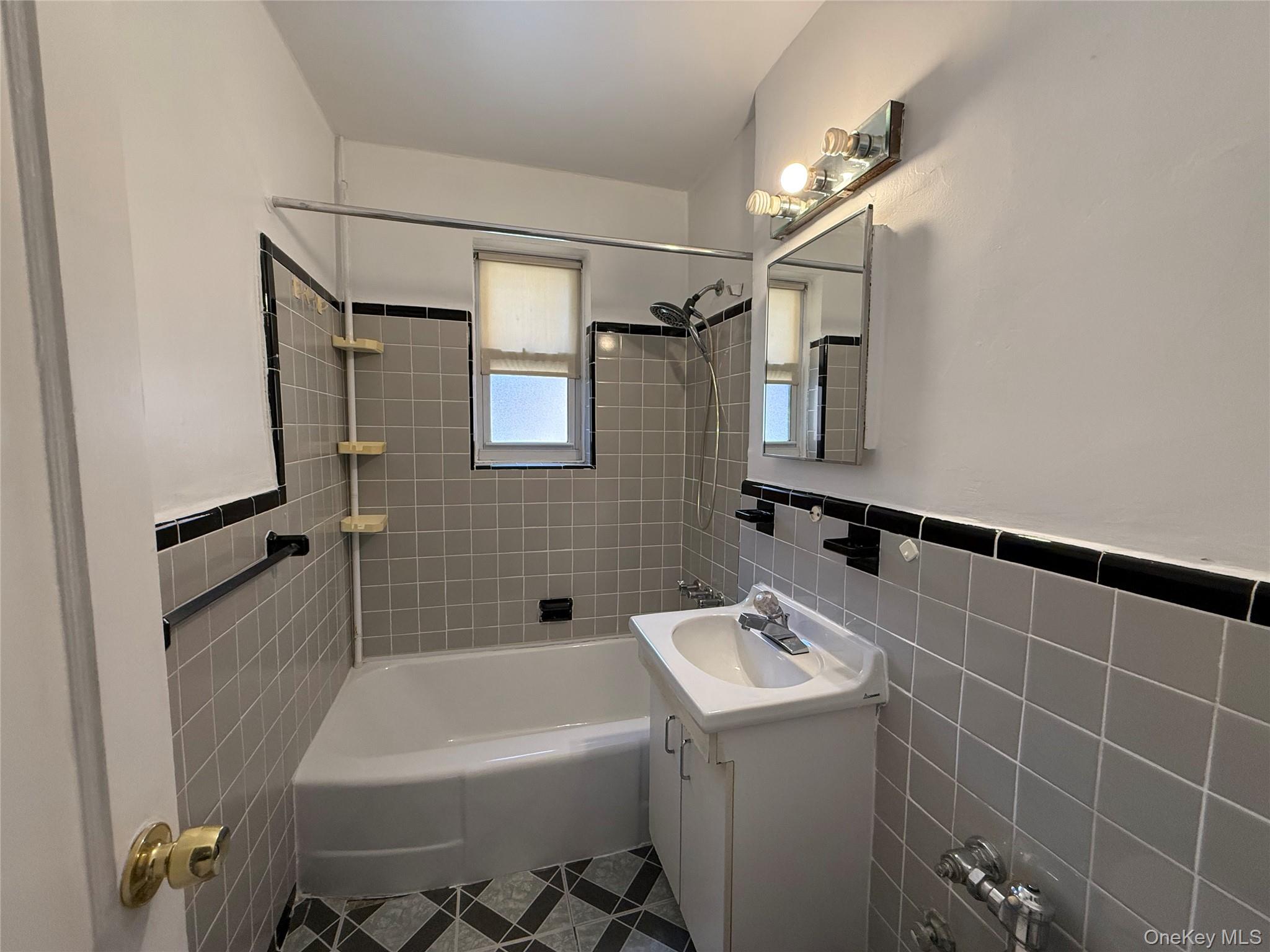 #4 photo, 30 Ehrbar ave, Fleetwood , NY 10552