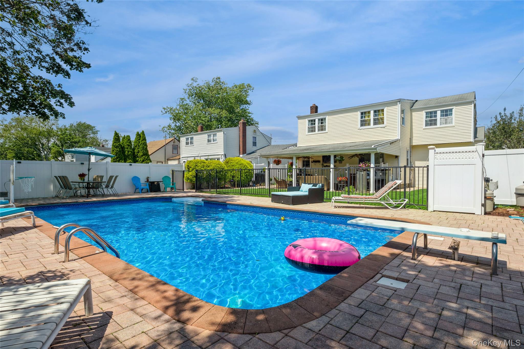 #18 photo, 3680 Stokes Avenue, Bethpage , NY 11714