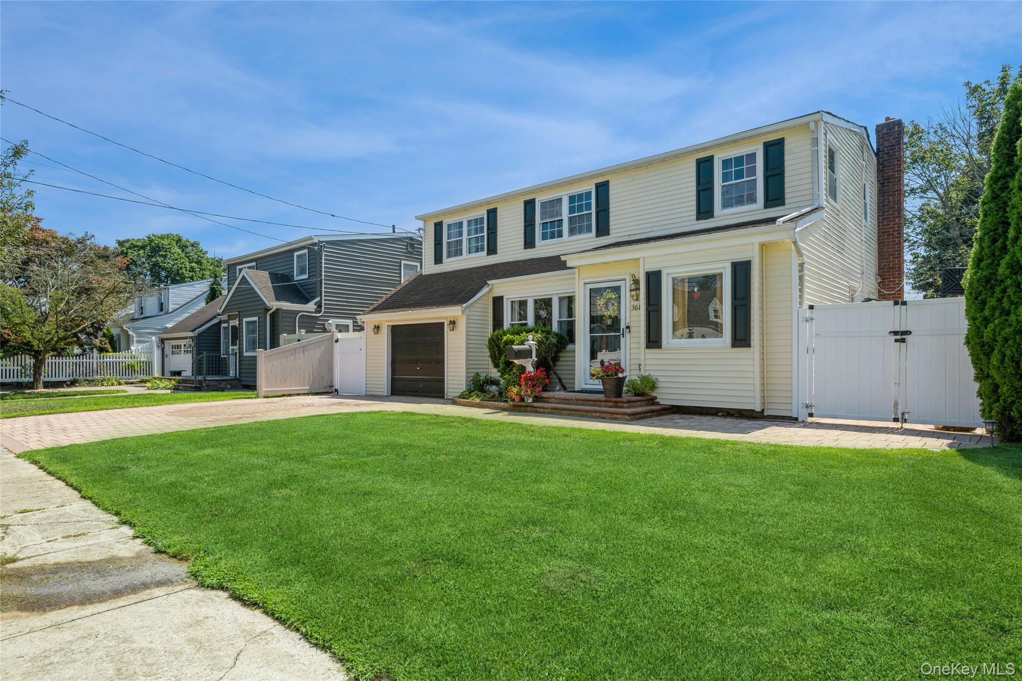 #2 photo, 3680 Stokes Avenue, Bethpage , NY 11714