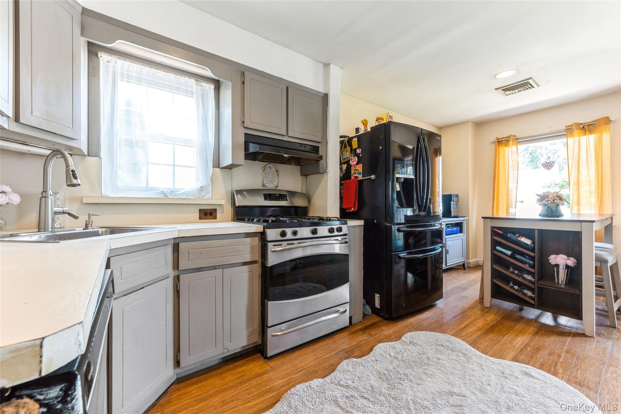 #8 photo, 3680 Stokes Avenue, Bethpage , NY 11714