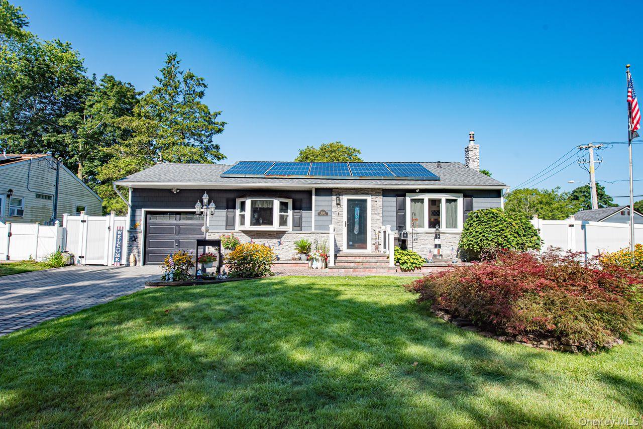 #1 photo, 1042 Manor Lane, Bay Shore , NY 11706