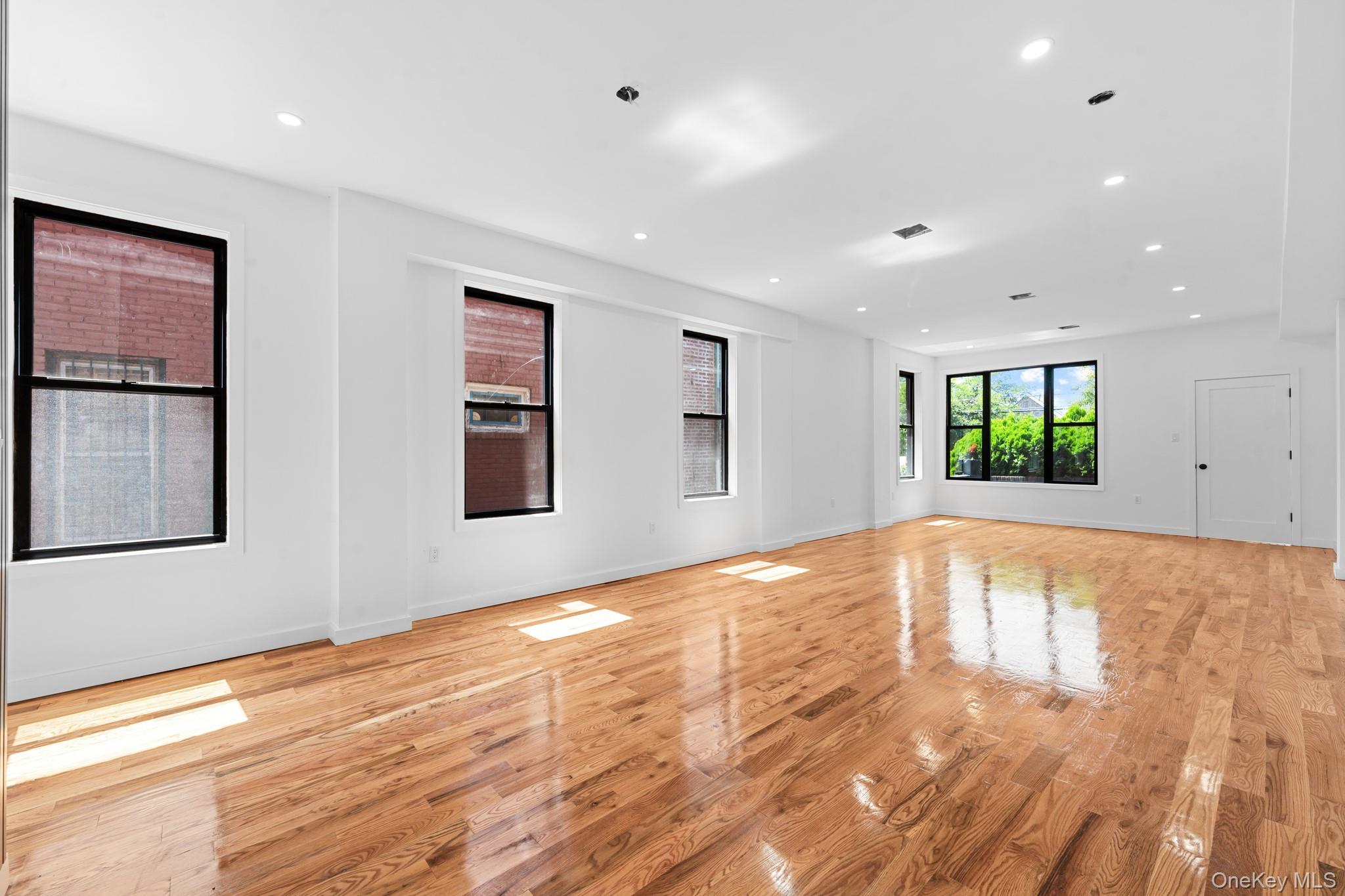 #7 photo, 529 E 54th Street, ブルックリン区 Brooklyn , NY 11203