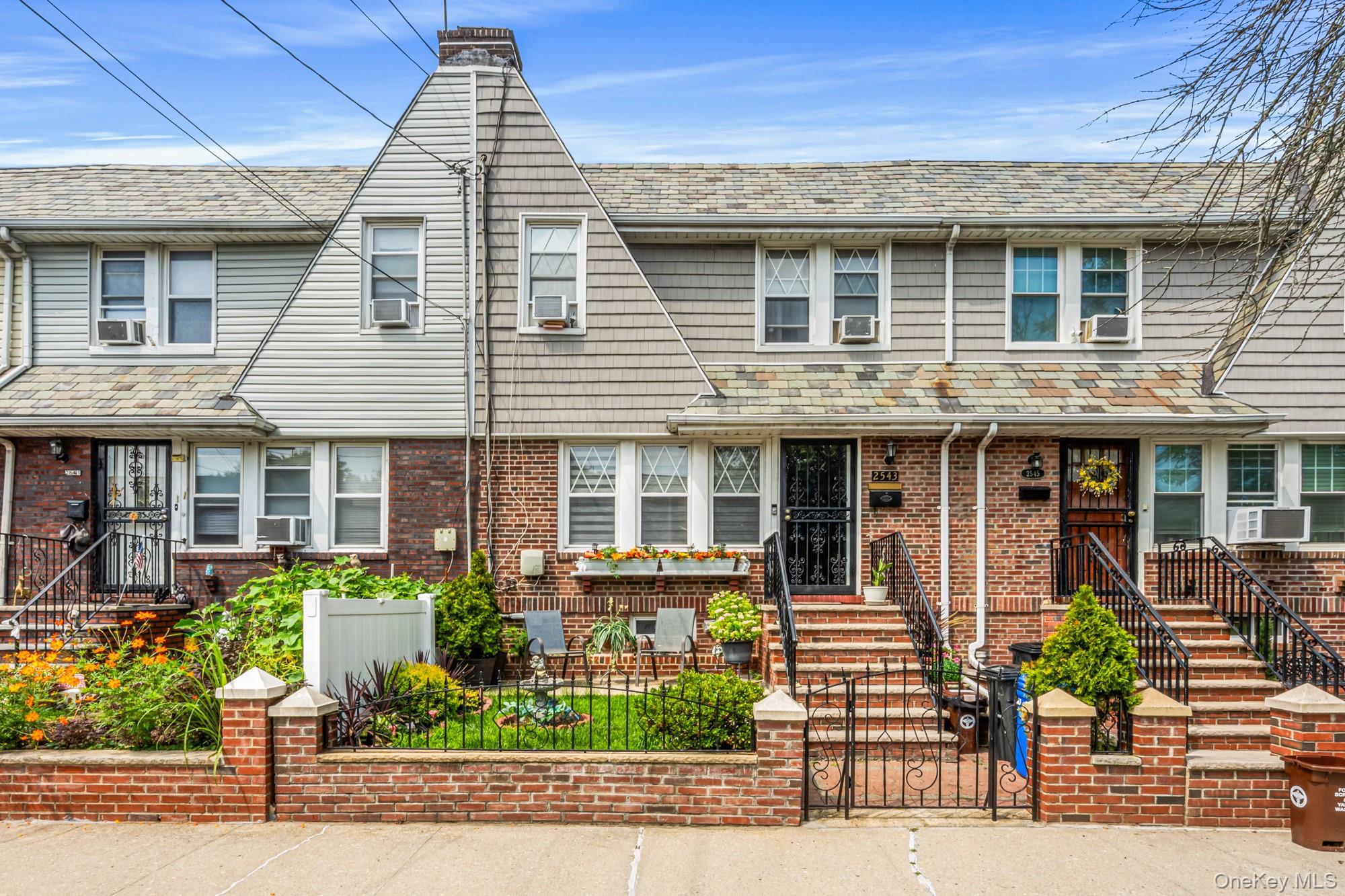 #1 photo, 2543 Mickle Avenue, ब्रोंक्स Bronx , NY 10469