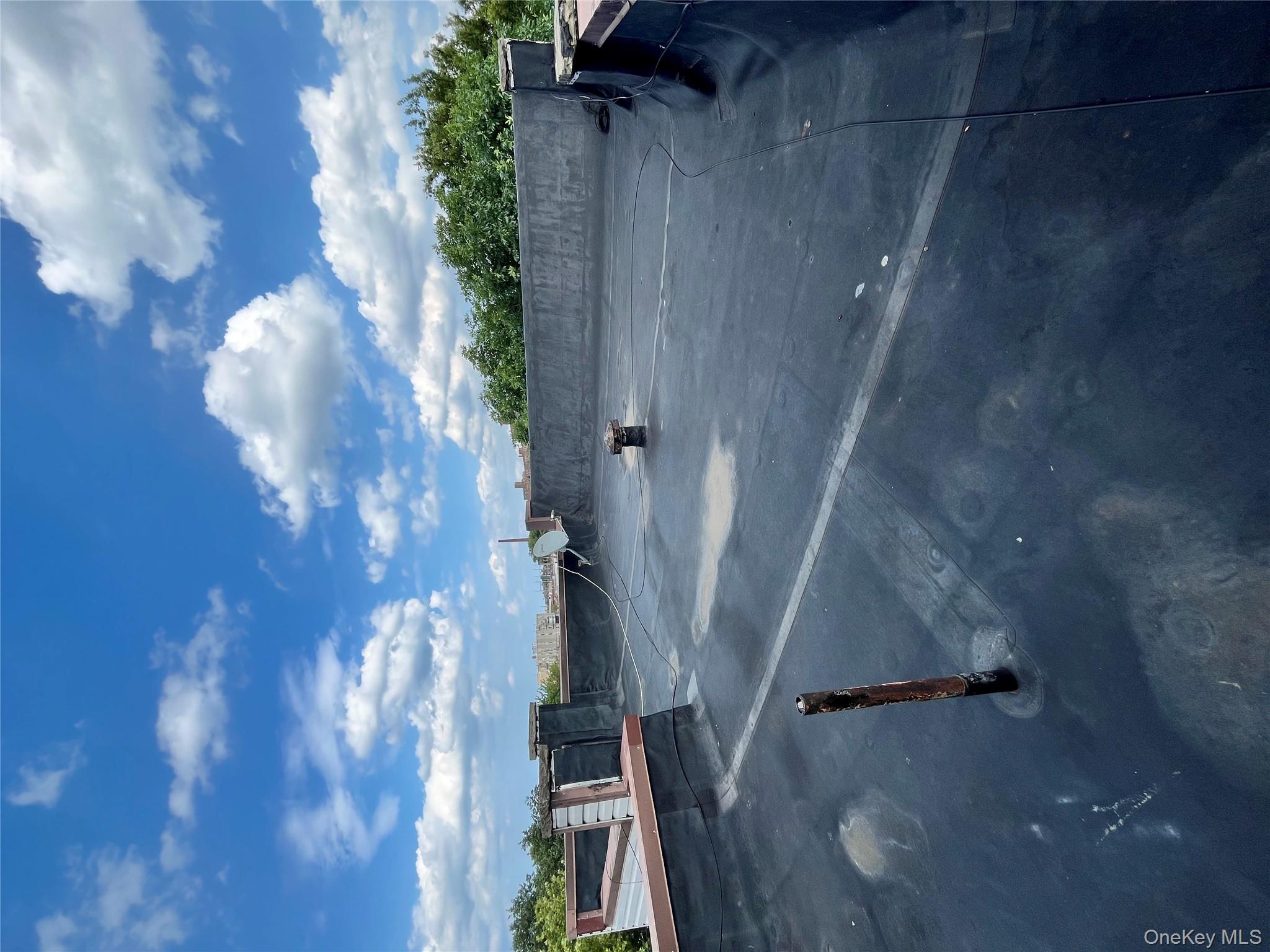 #6 photo, 591 Van Nest Avenue, ブロンクス区 Bronx , NY 10460