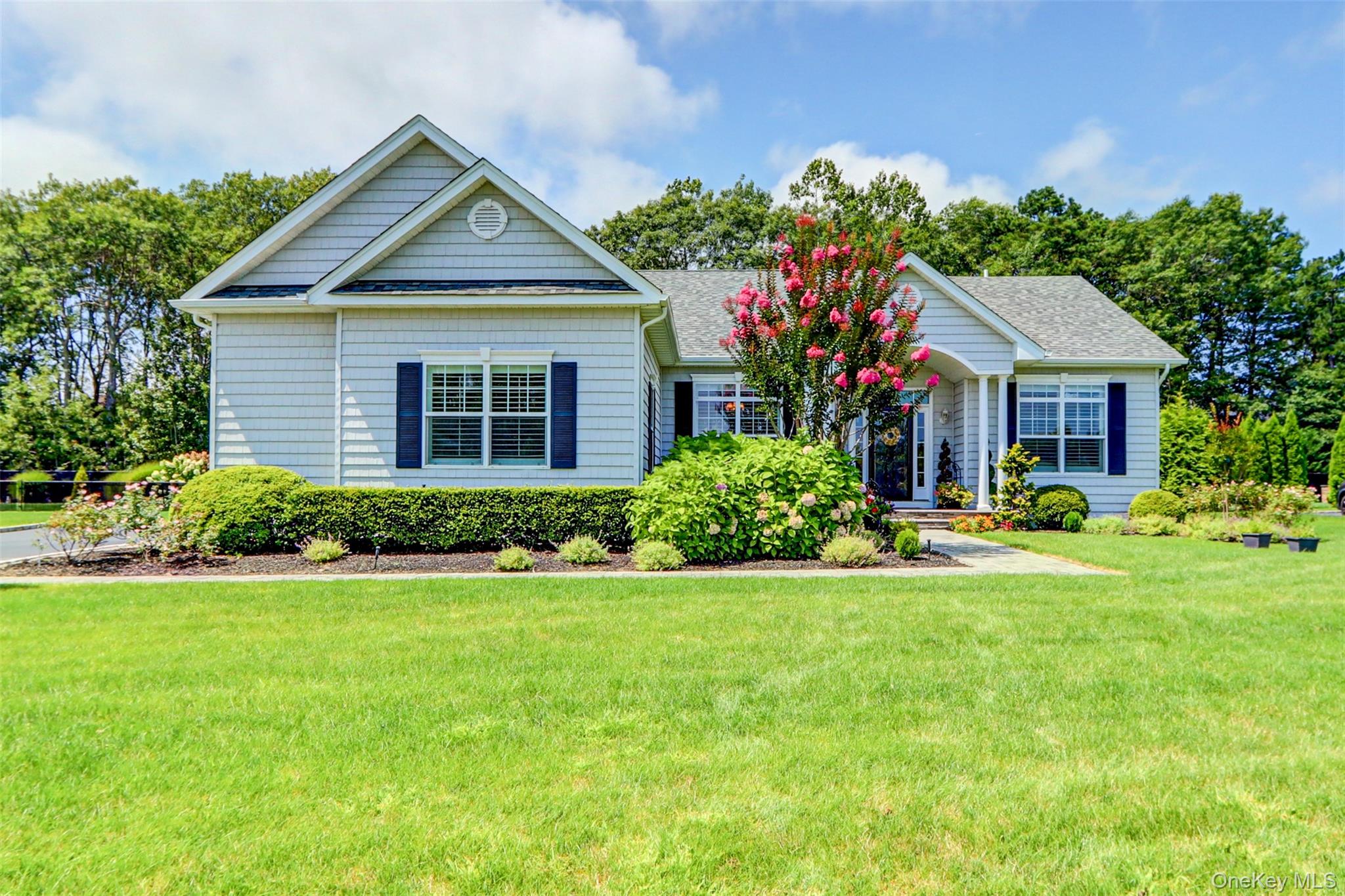 #1 photo, 2 Hamptons Court Drive, 东长岛 Eastport , NY 11941