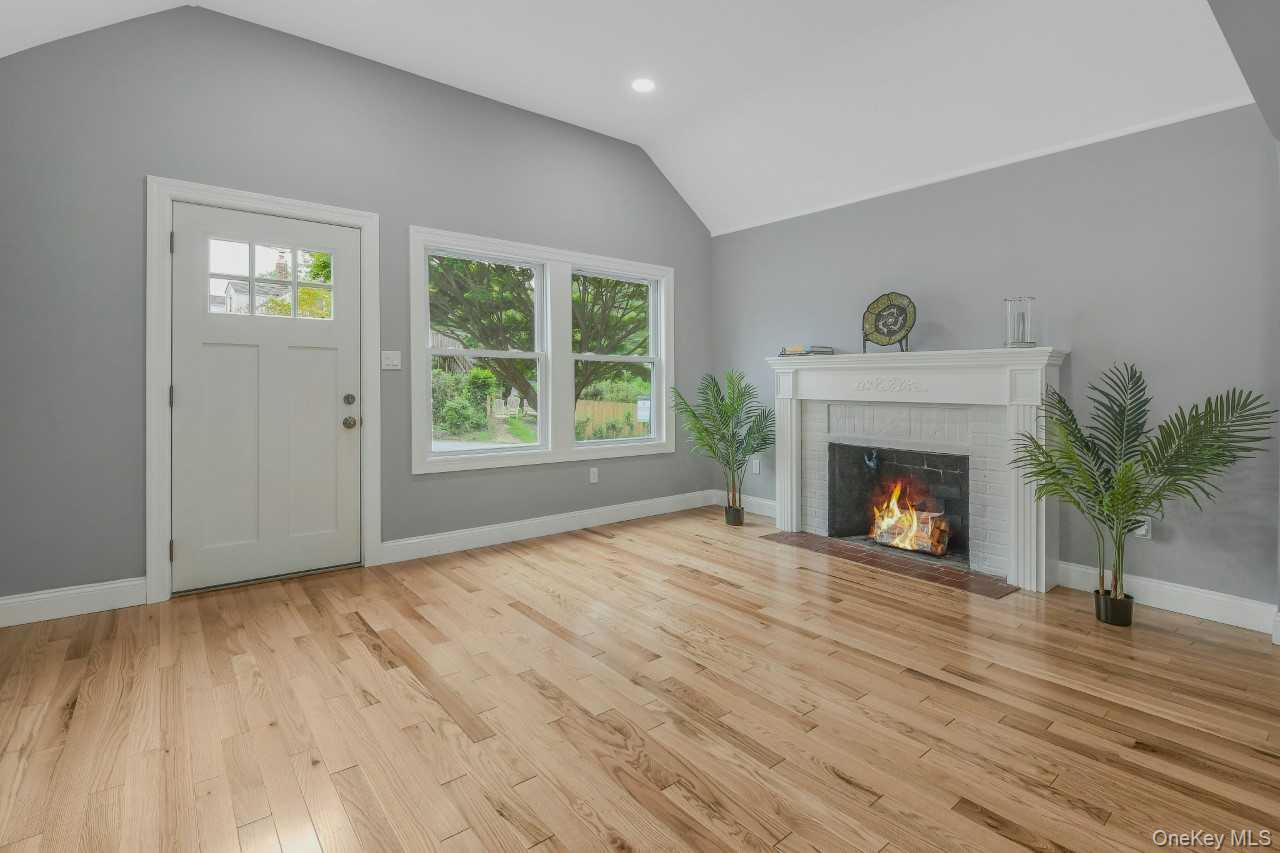 #2 photo, 9 Moscato Street, Huntington , NY 11743