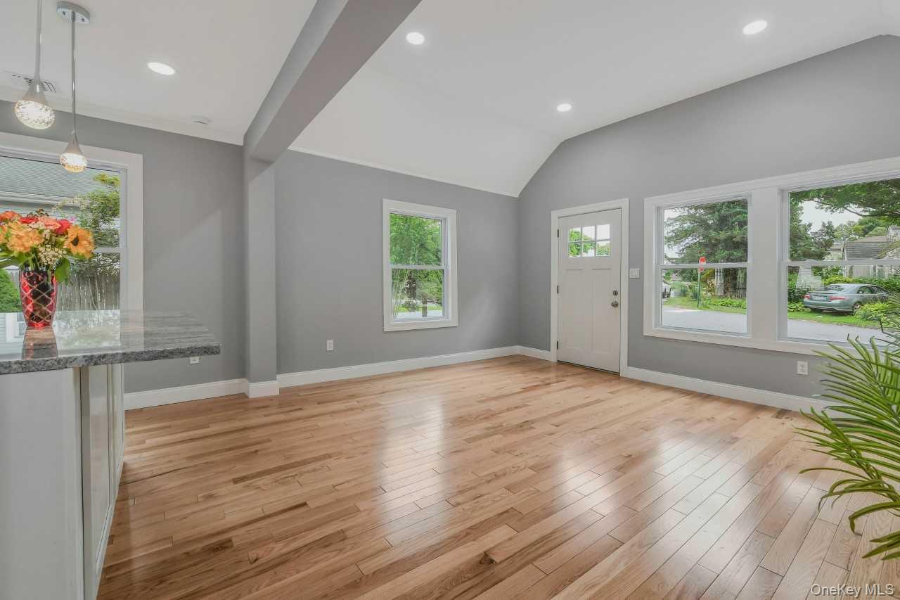 #5 photo, 9 Moscato Street, Huntington , NY 11743