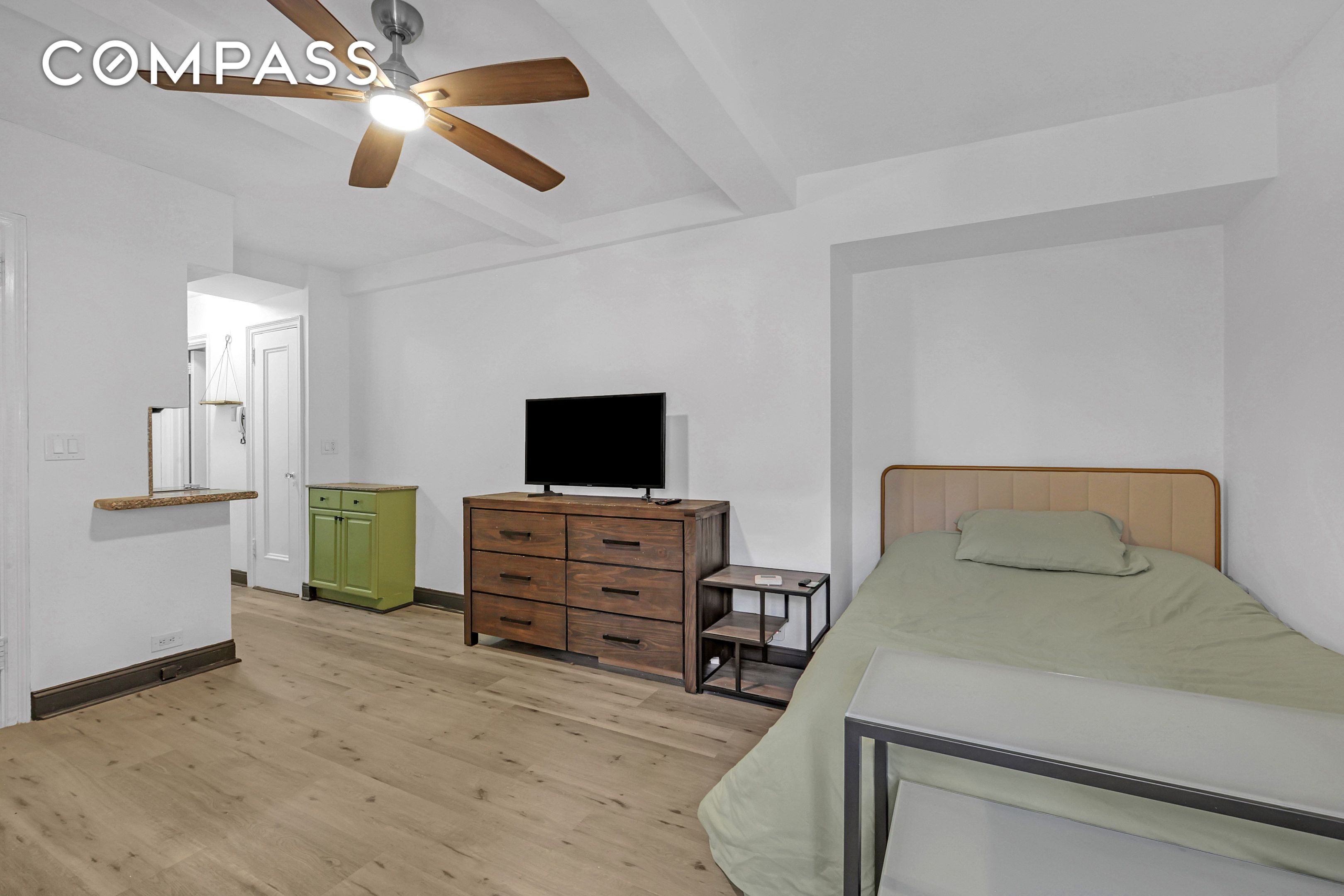 #5 photo, 25 Tudor City Place, マンハッタン Murray Hill , NY 10017