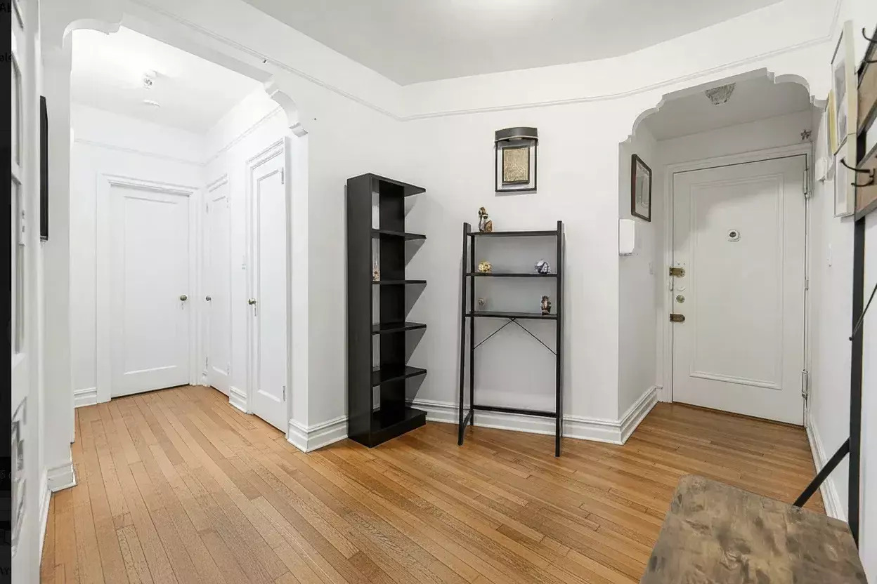 #7 photo, 34-20 83rd Street, クイーンズ区 Jackson Heights , NY 11372