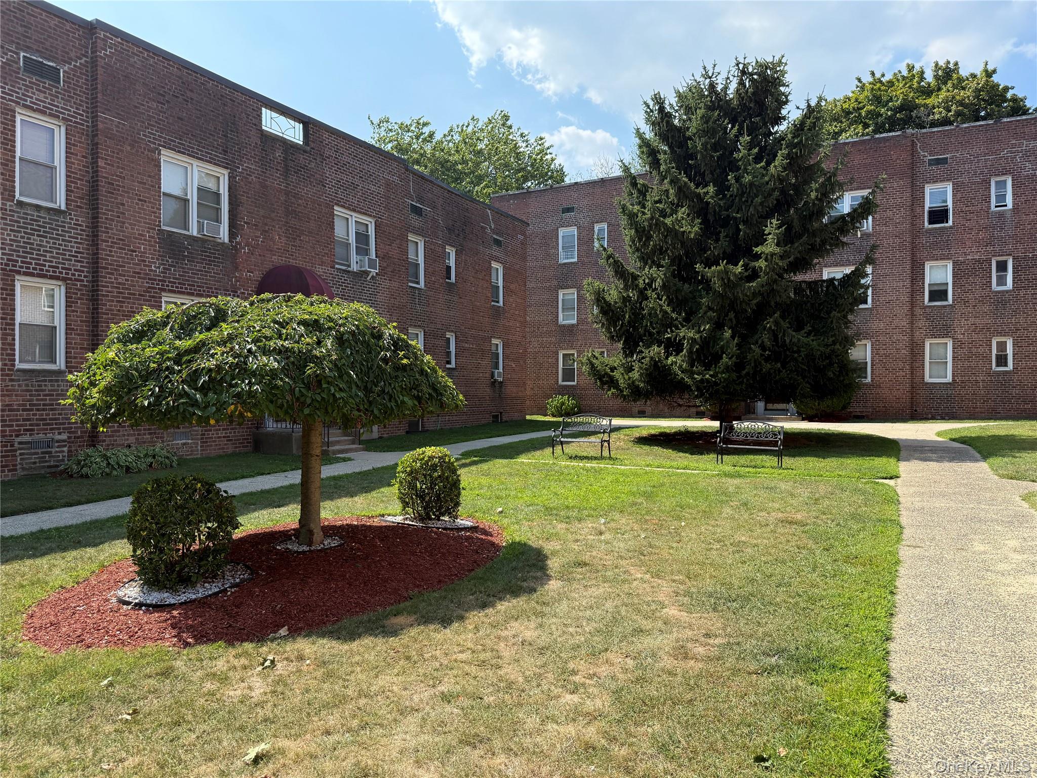 #2 photo, 1549 Central Park Avenue, Yonkers , NY 10710