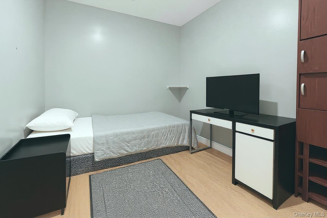 #5 photo, 34-20 83rd Street, クイーンズ区 Jackson Heights , NY 11372