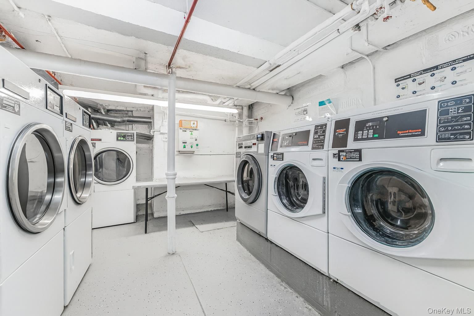 #8 photo, 34-20 83rd Street, クイーンズ区 Jackson Heights , NY 11372