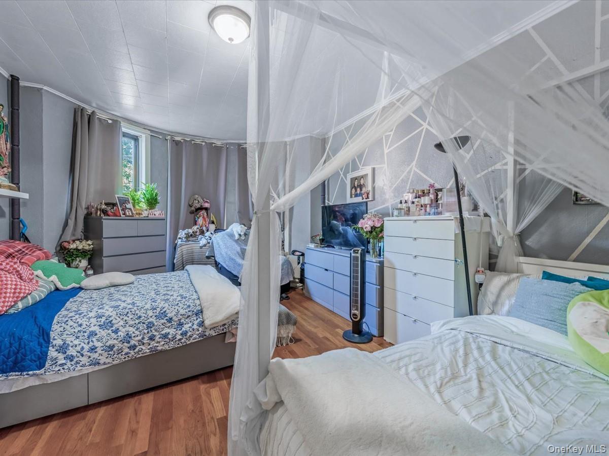 #12 photo, 1062 Seneca Avenue, クイーンズ区 Ridgewood , NY 11385