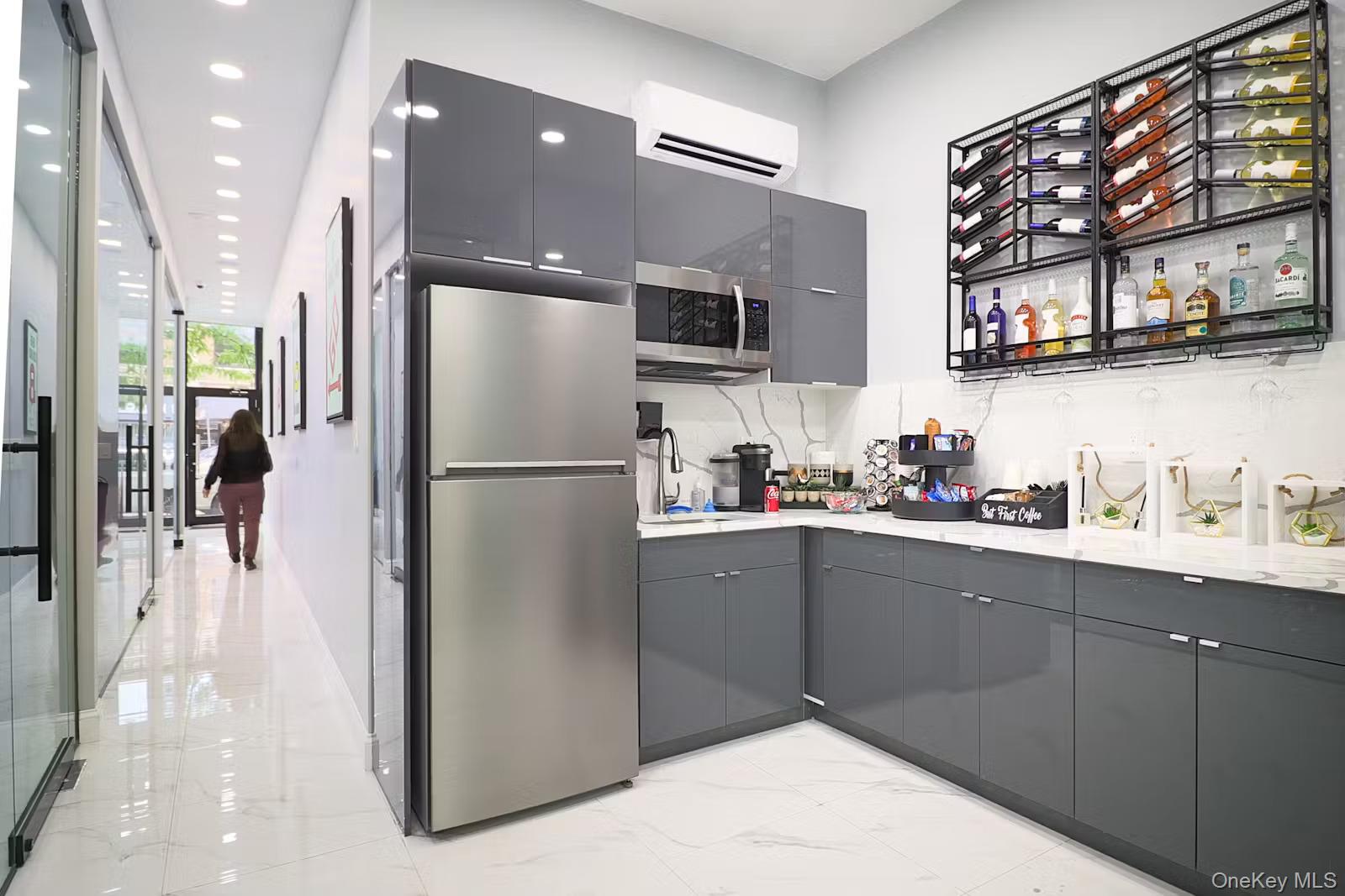 #1 photo, 4003 Bell Boulevard, Bayside , NY 11361