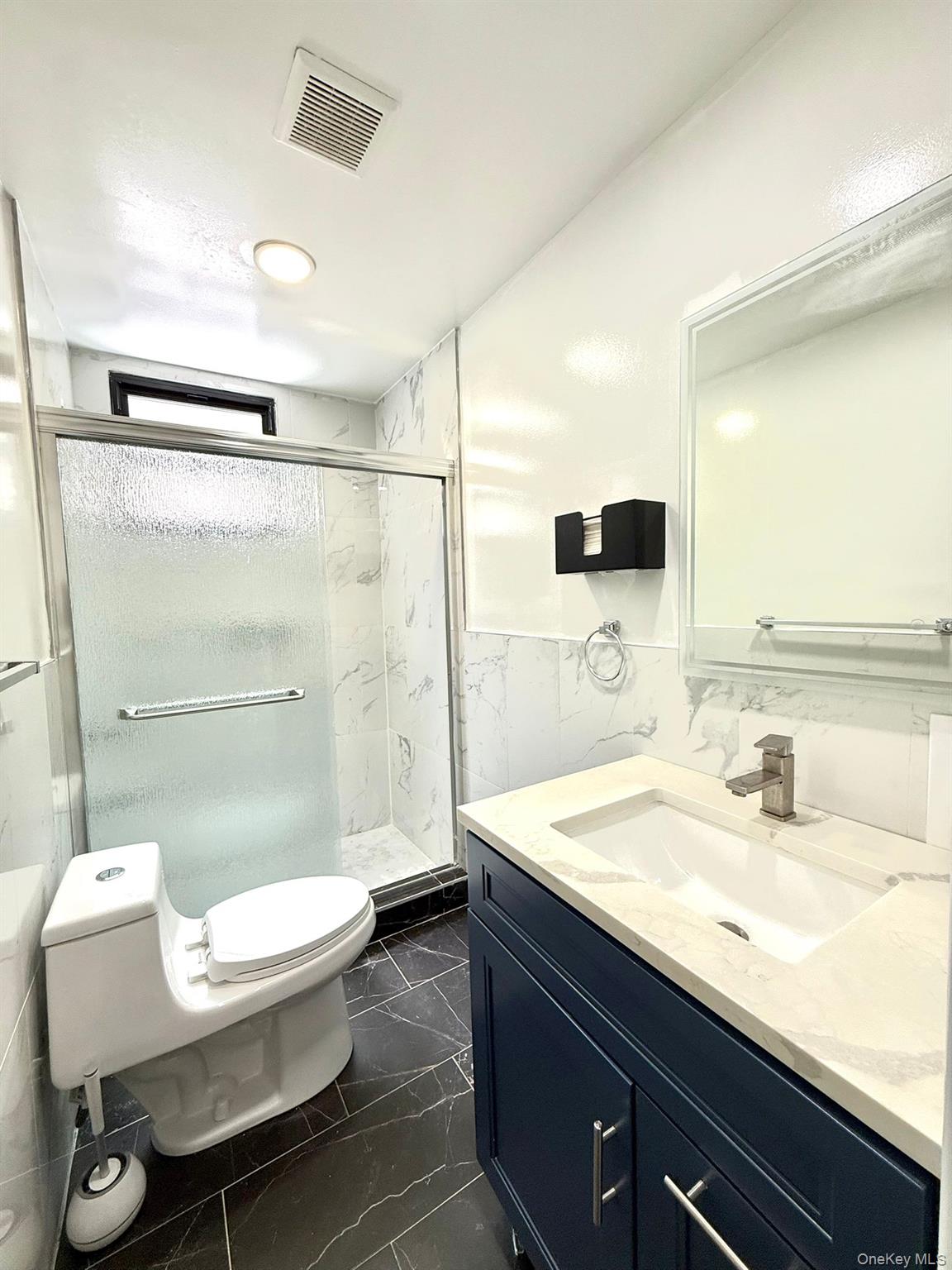 #3 photo, 4003 Bell Boulevard, Bayside , NY 11361