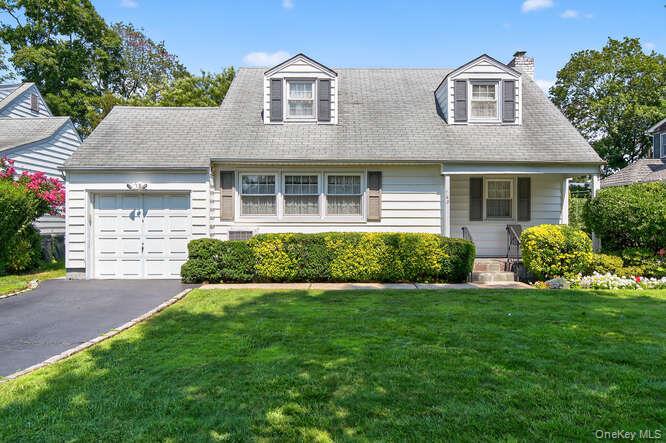 #1 photo, 165 Locust Street, ناسو Garden City , NY 11530