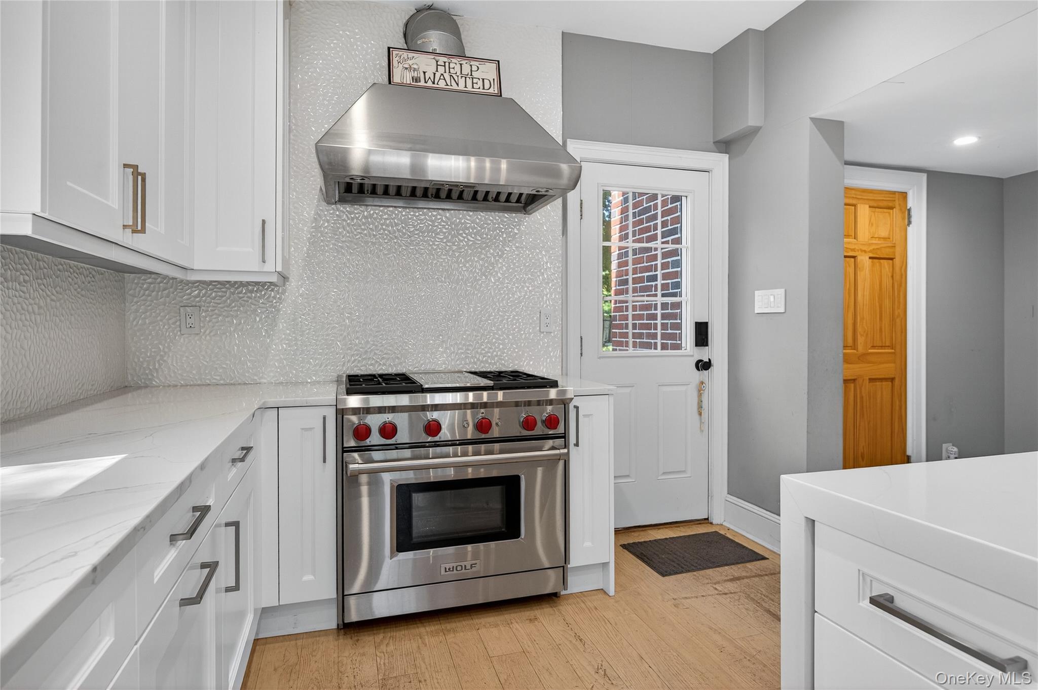 #13 photo, 20 Hendrick Avenue, Glen Cove , NY 11542