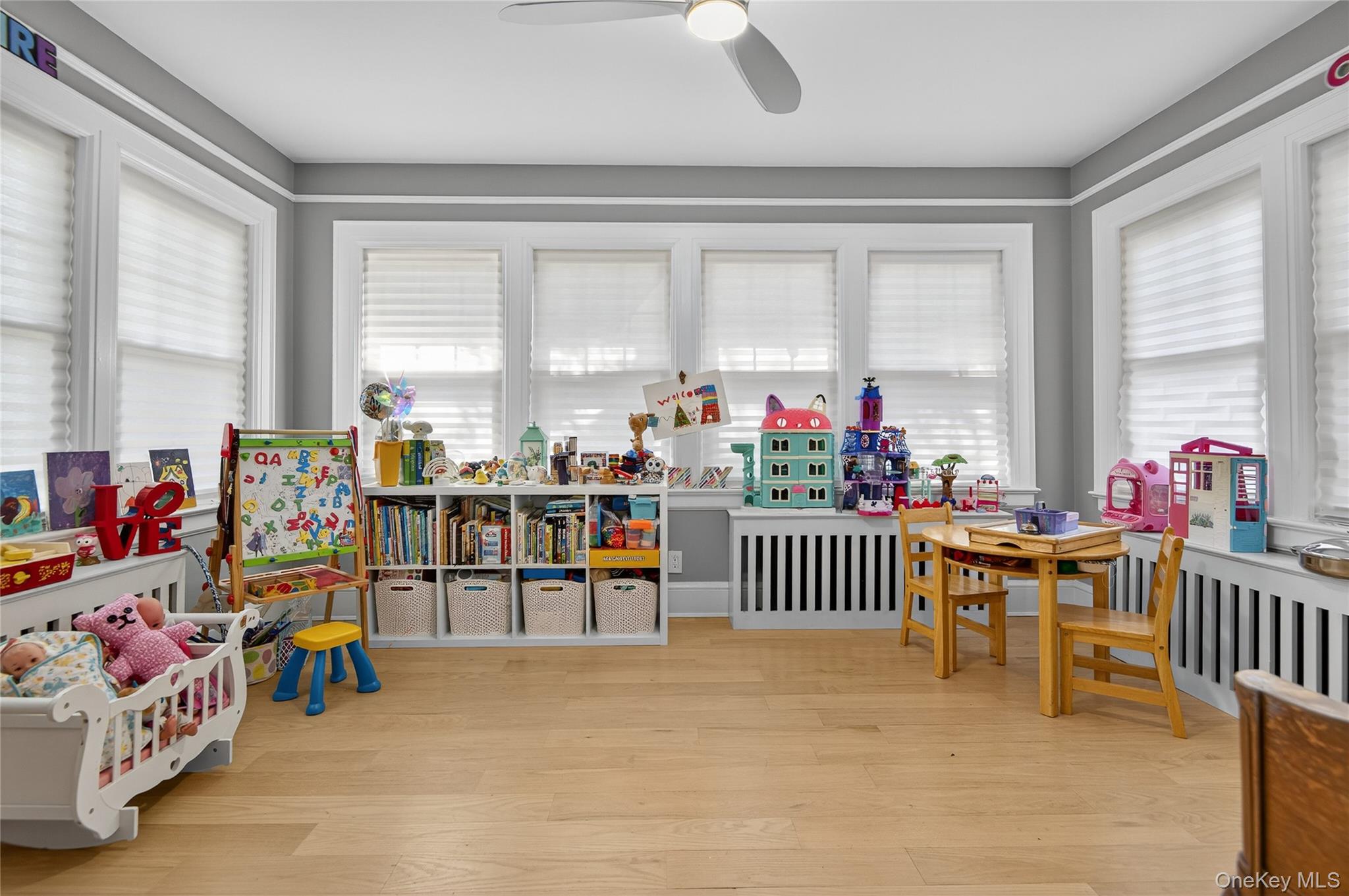 #15 photo, 20 Hendrick Avenue, Glen Cove , NY 11542