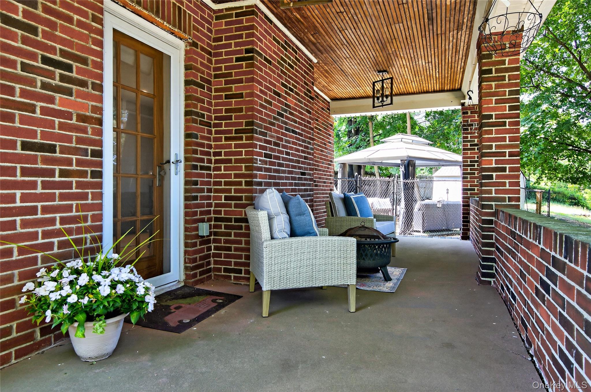 #20 photo, 20 Hendrick Avenue, Glen Cove , NY 11542